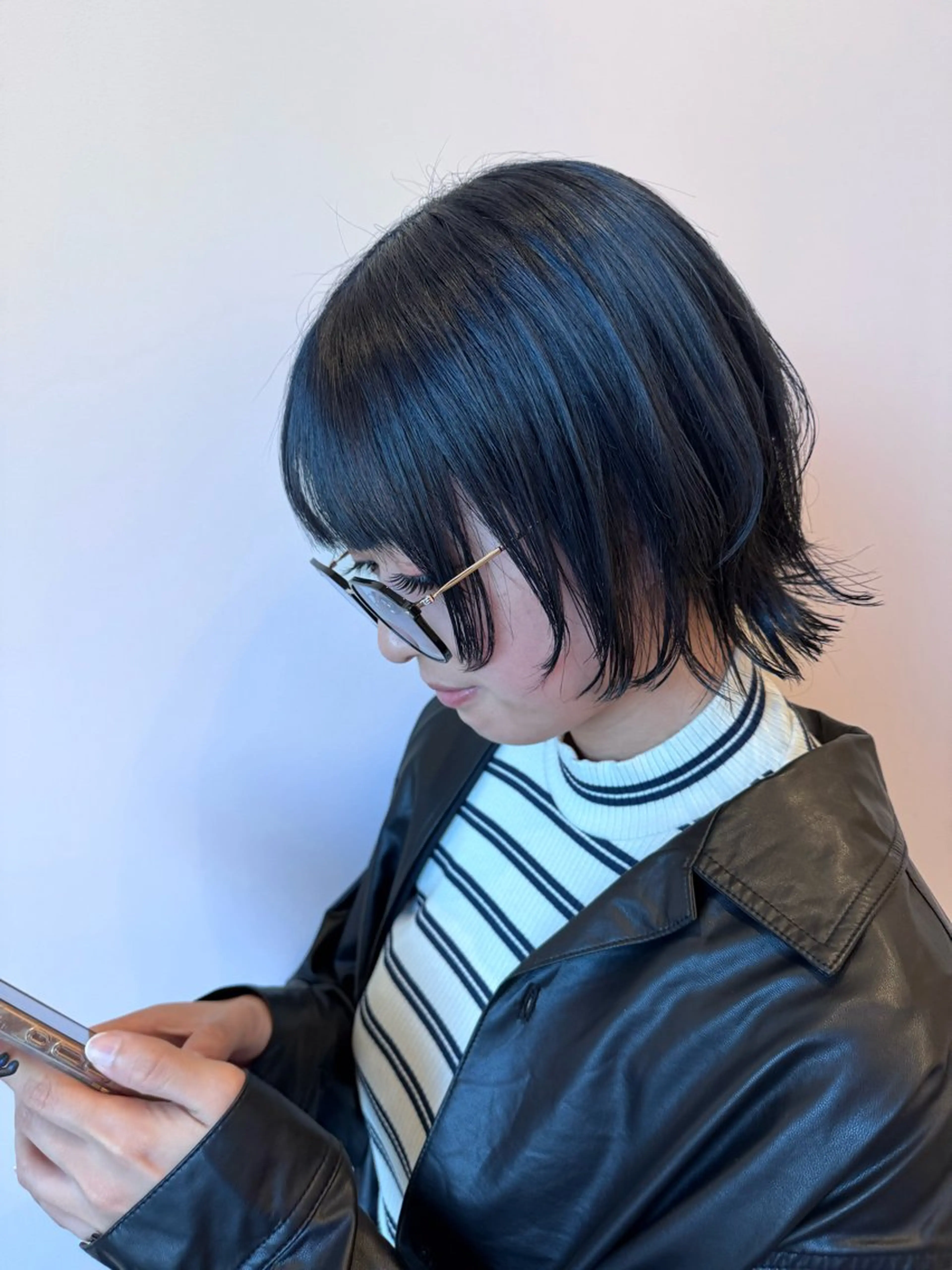 ミディアム カット ヘアカラー トリートメント 秋元 菜摘のヘアスタイル