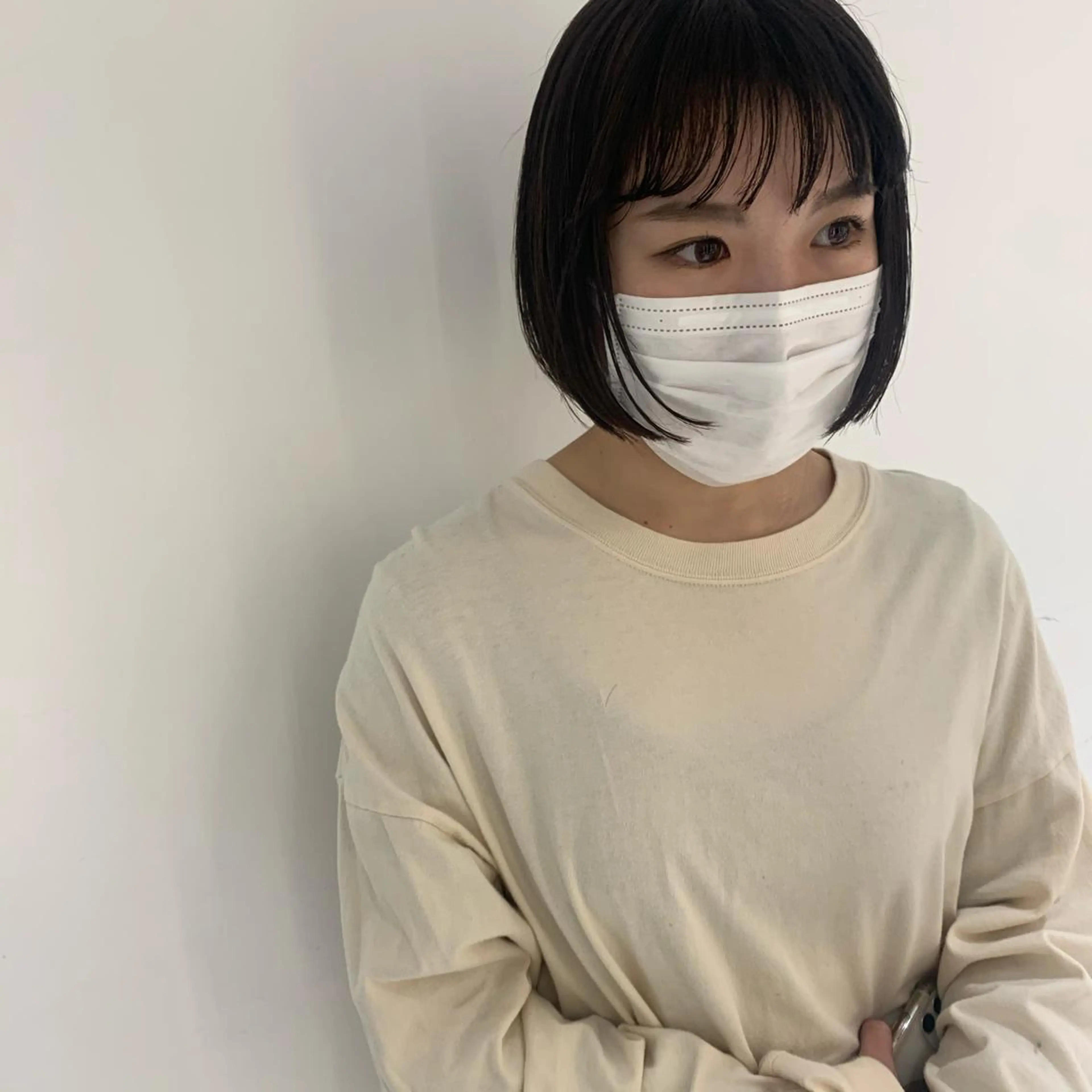 ショート カラー カット ヘアカラー SAKINO． ベージュカラーのヘアスタイル