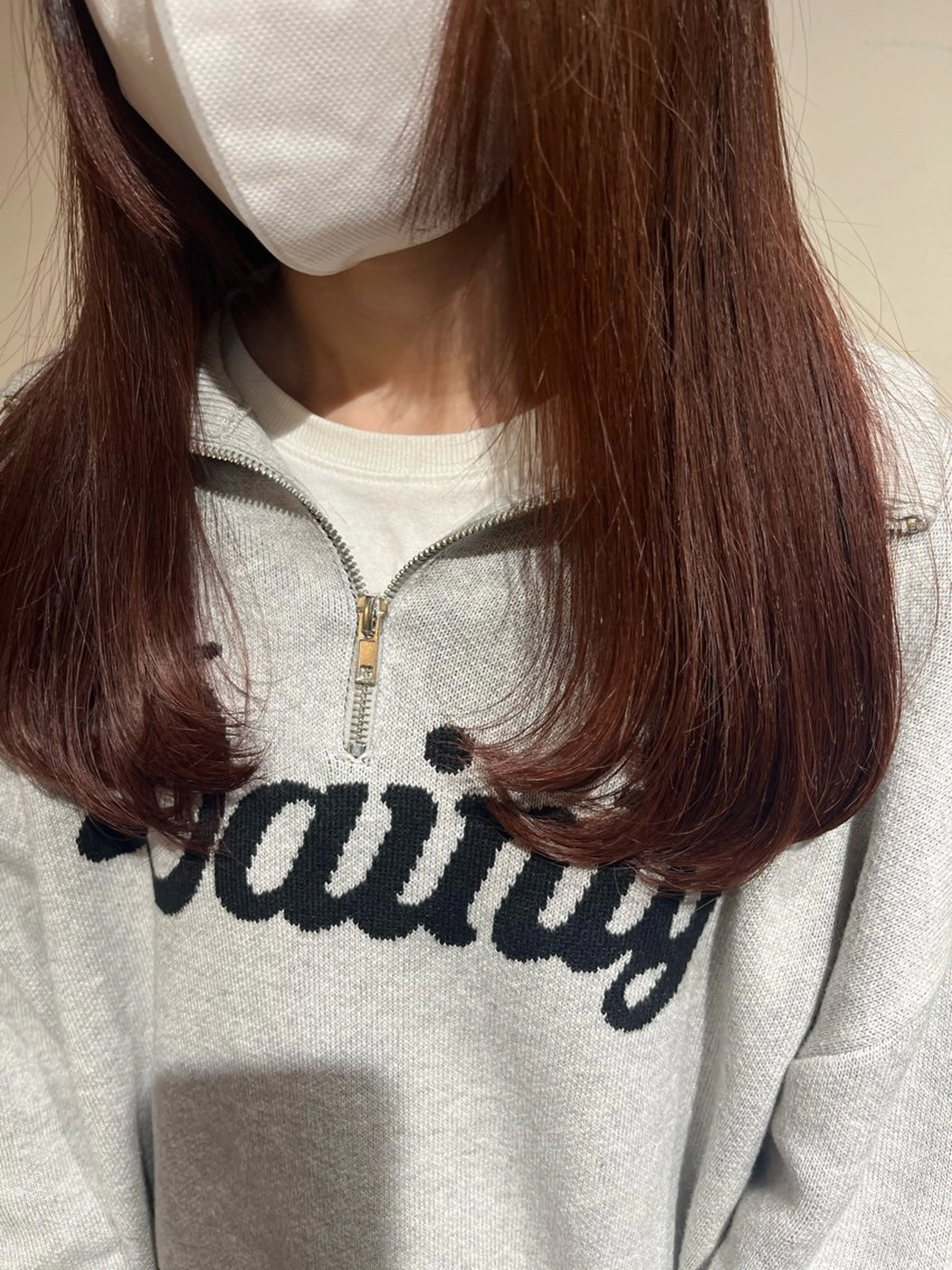 ミディアム レイヤーカット ローレイヤー 塩川ももこ/ 自然な縮毛矯正のヘアスタイル
