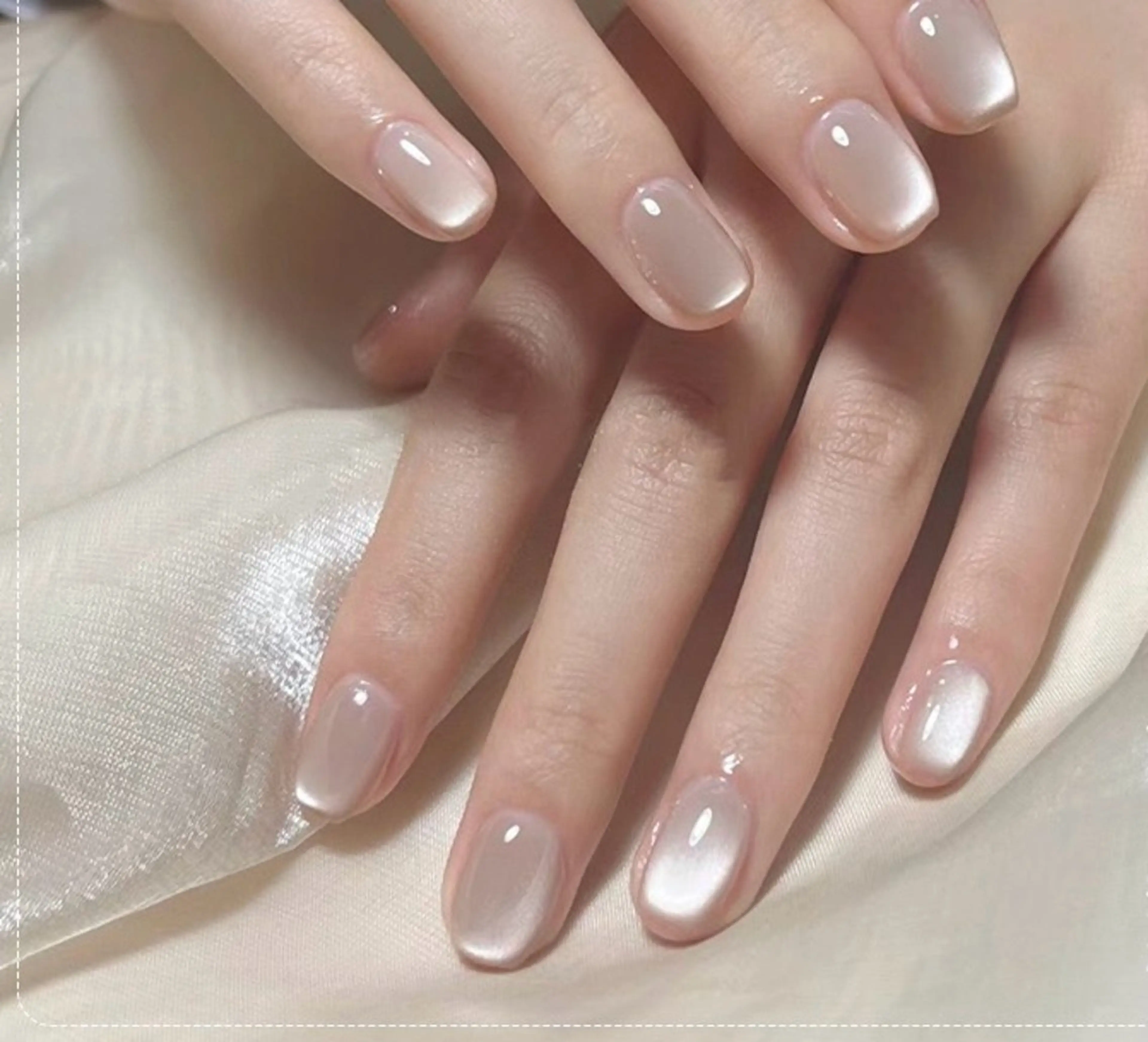 ネイル チークネイル 長さ出し フラワーネイル フレンチネイル ガーリー sun nail池袋 モデル募集のネイルデザイン