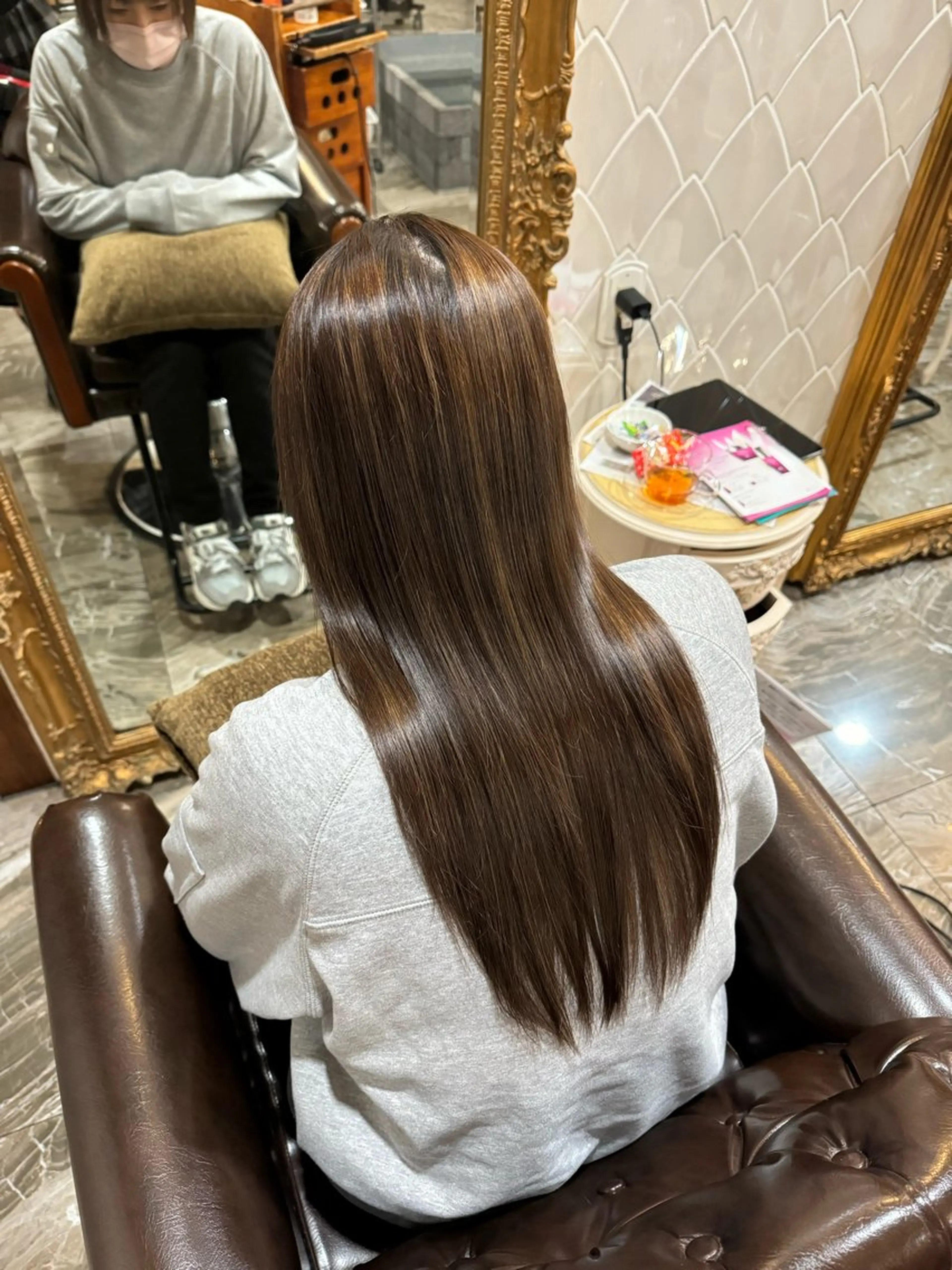 ロング ハイライト ヘアカラー 鈴木 彩女のヘアスタイル