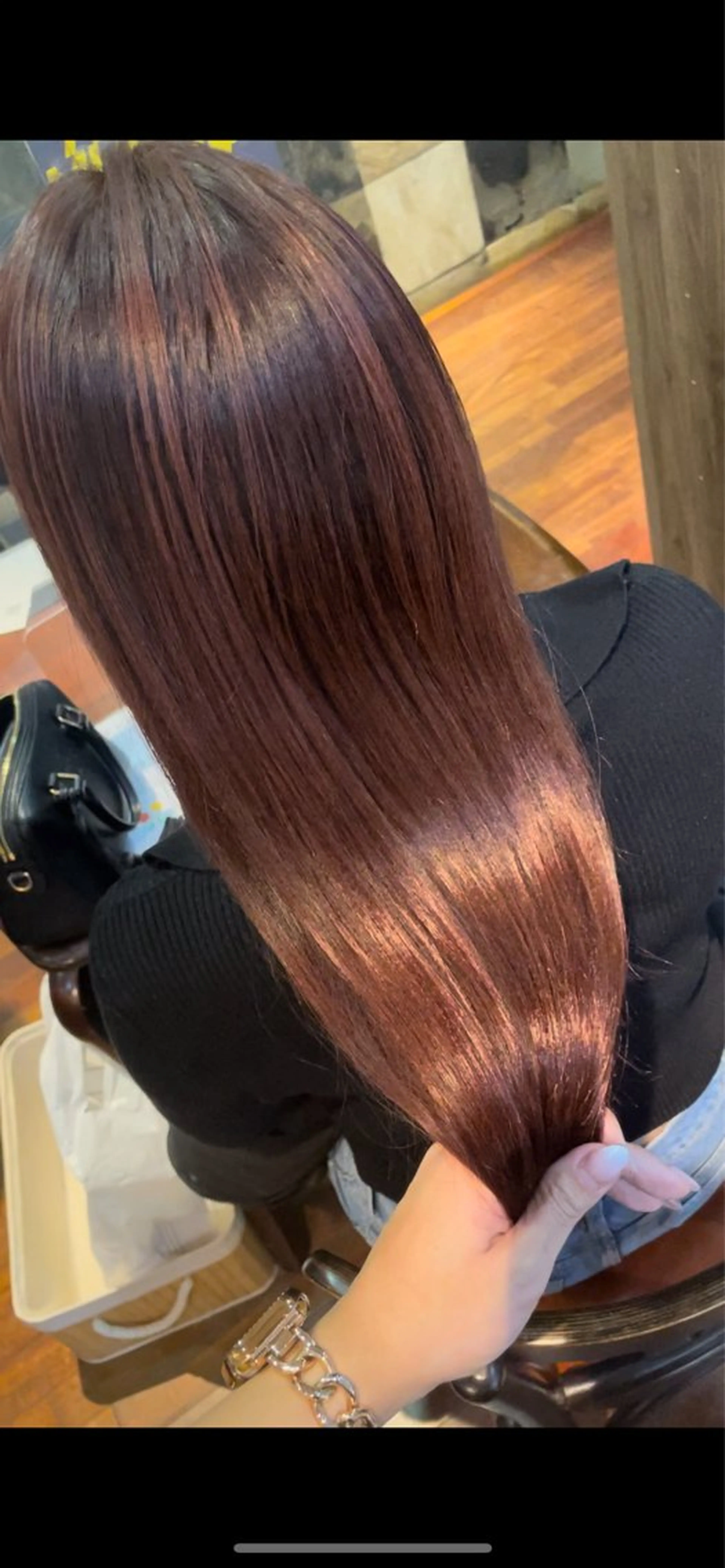 ロング ピンクブラウン 福見 美保のヘアスタイル