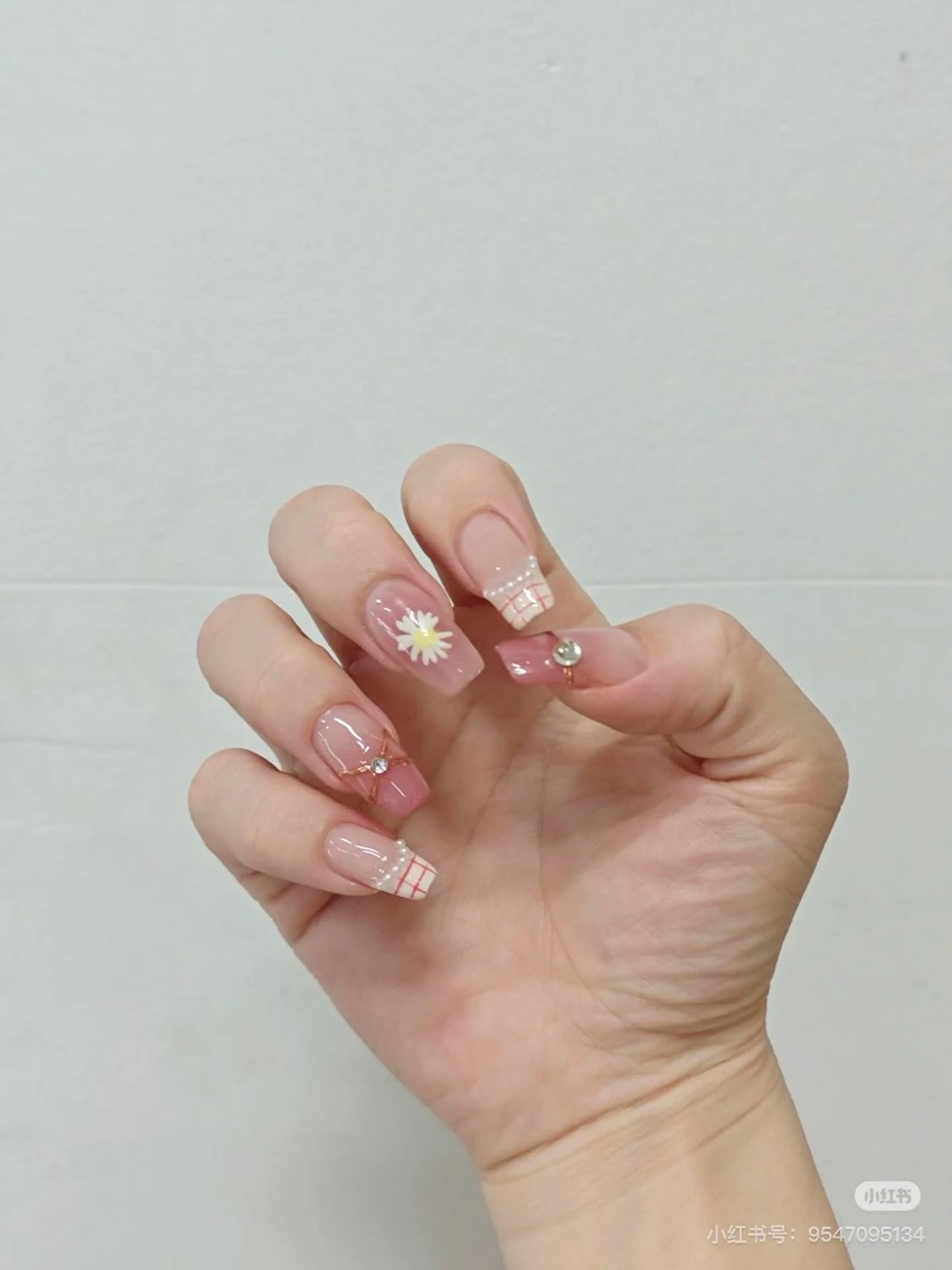 ネイル STUDIO •9のネイルデザイン