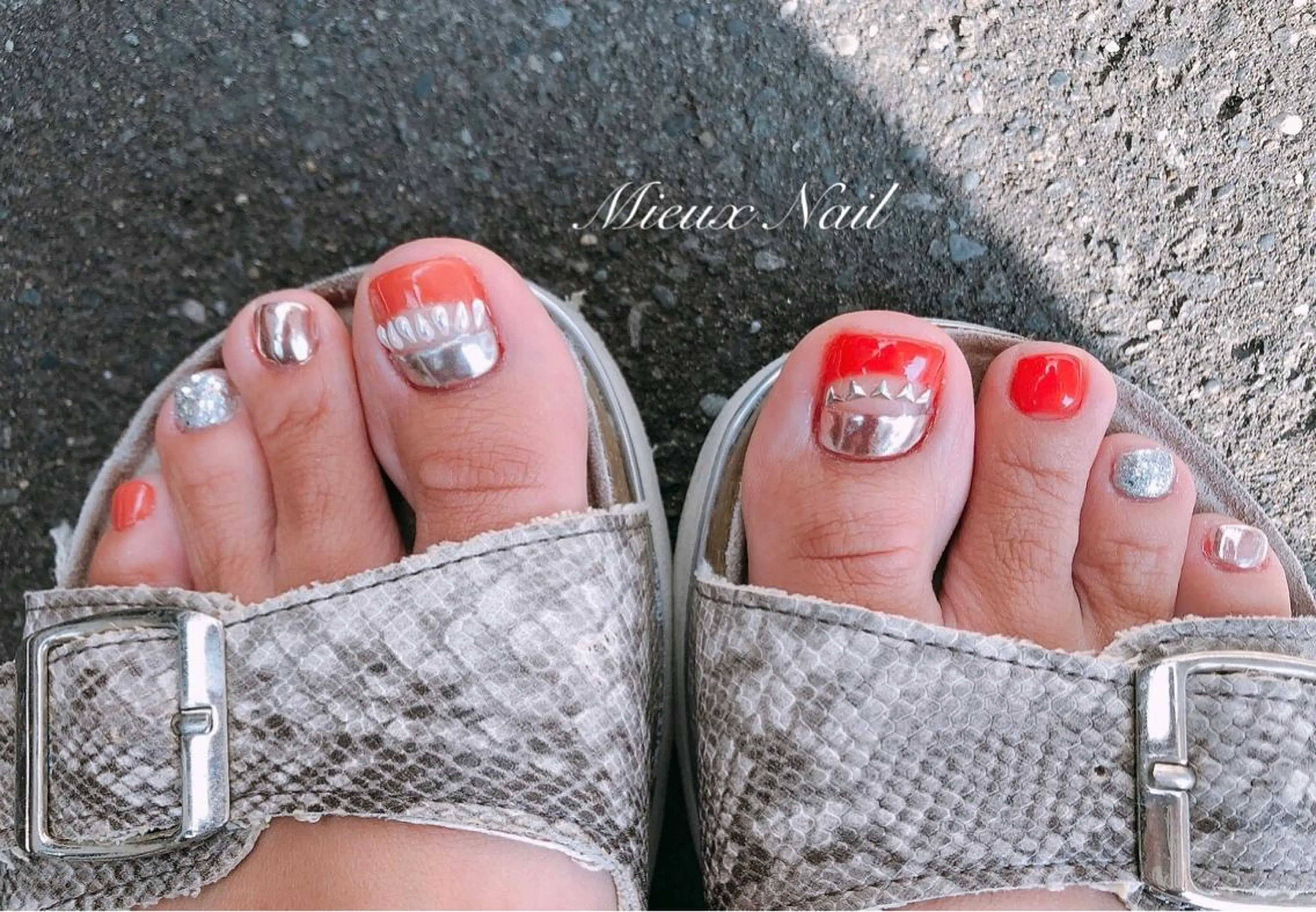 ネイル 市川 麻衣子のネイルデザイン