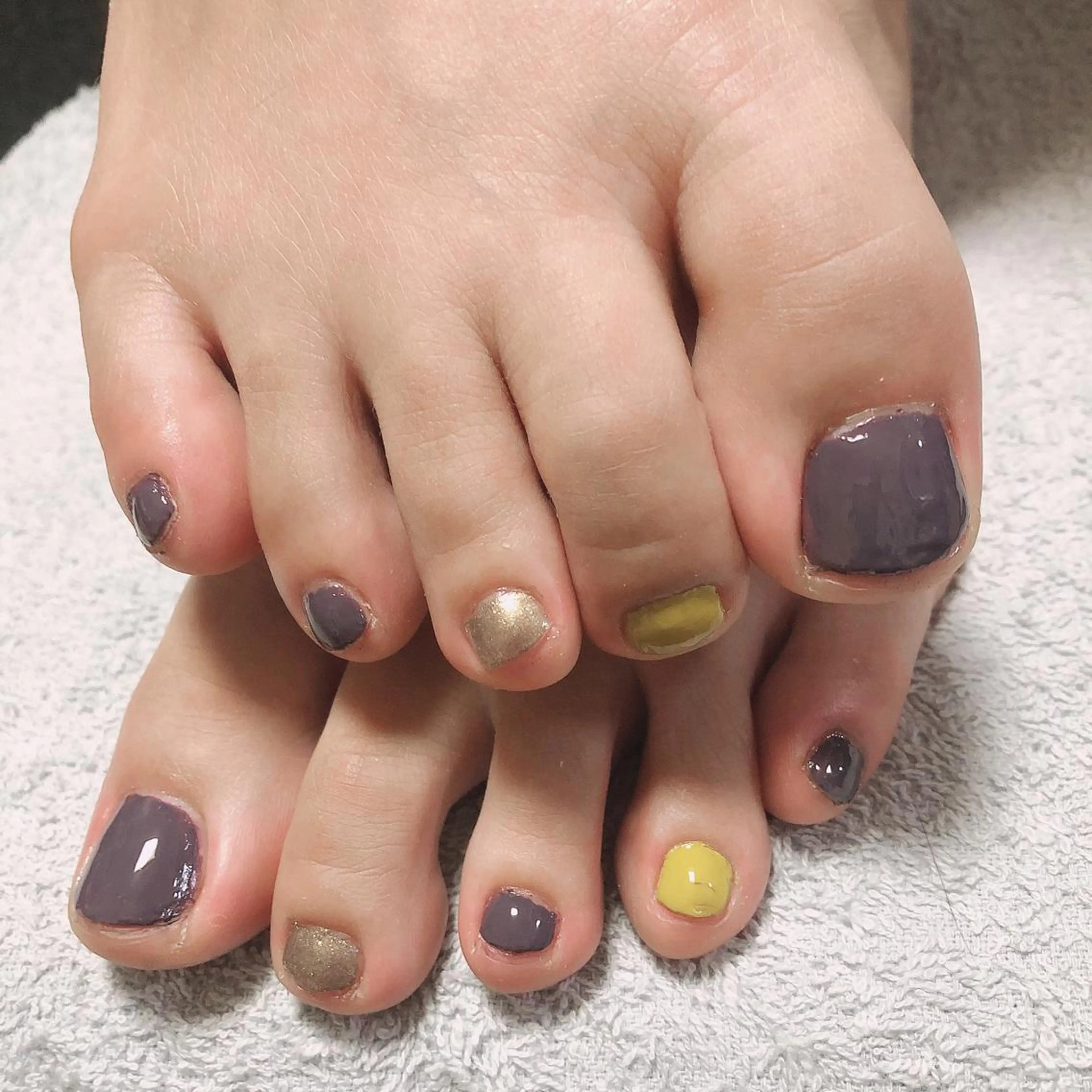 ネイル ワンカラーネイル シンプルネイル 結城 怜菜のネイルデザイン