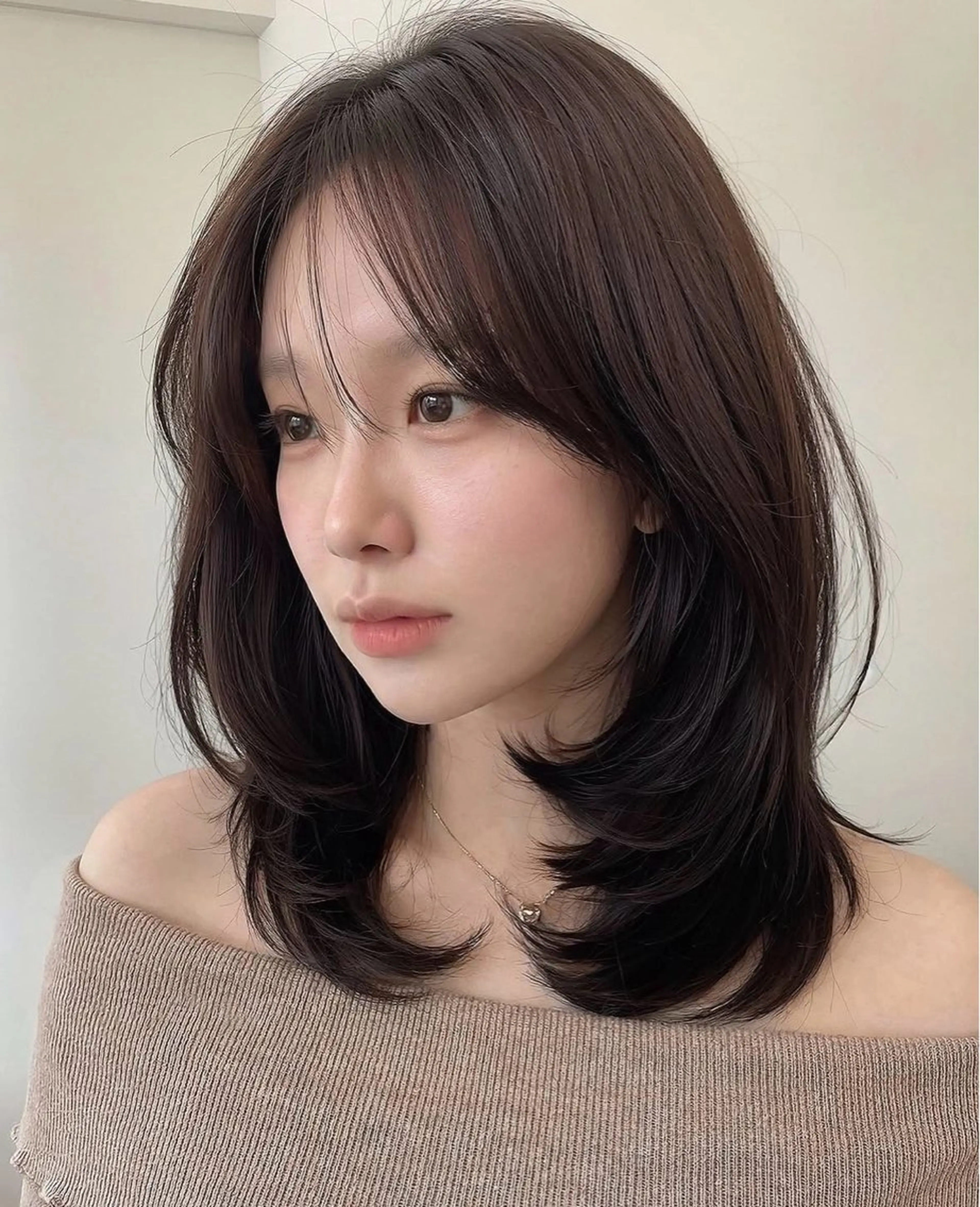 ミディアム カラー ブラウンカラー 透明感カラー レイヤーカット カット ヘアカラー トリートメント レイヤー/透明感 HIRARIのヘアスタイル