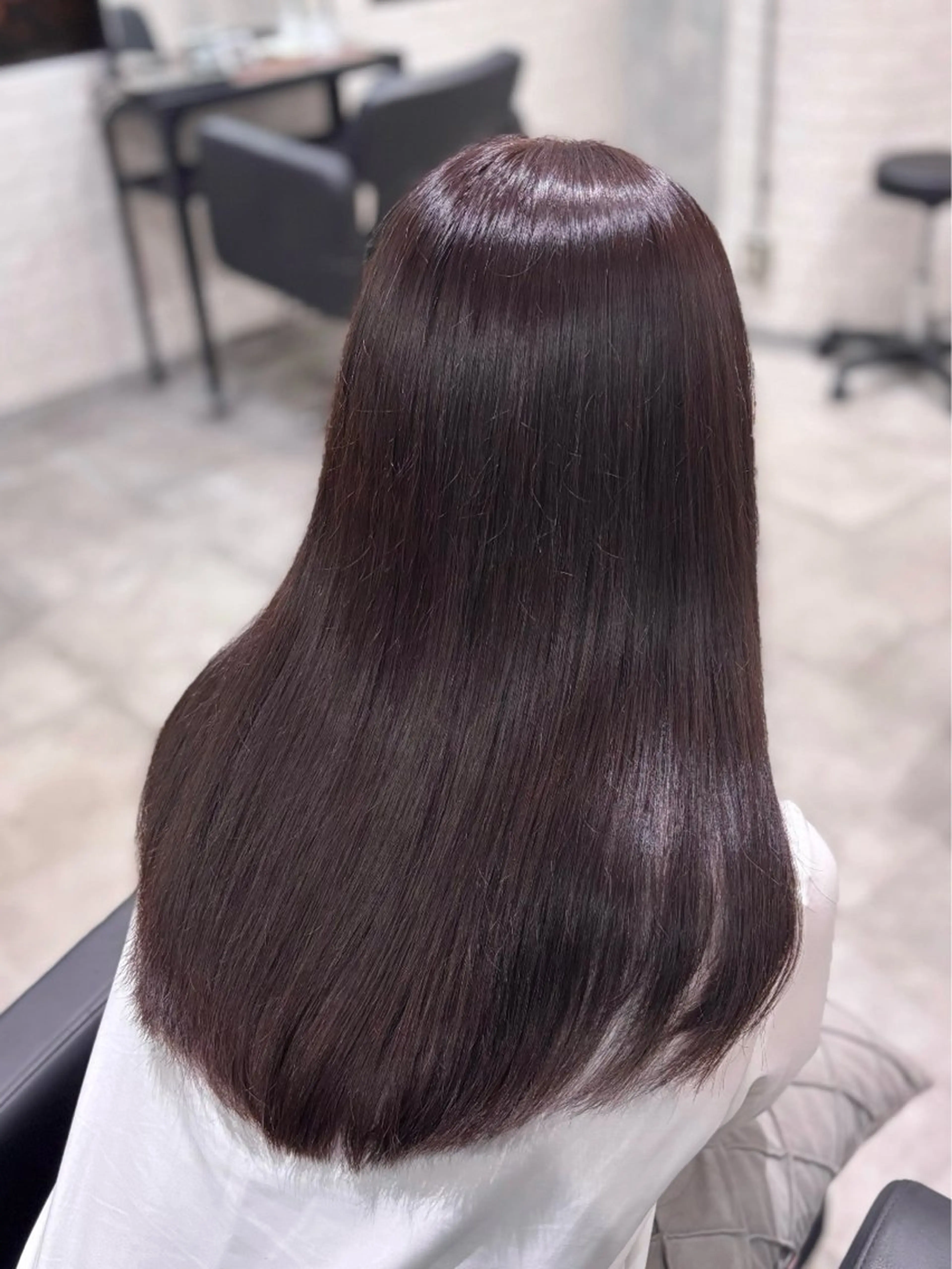 セミロング カラー ブリーチ ブラウンカラー 透明感カラー ラベンダーカラー ラベンダーブラウン 詩乃🎀ピンク 暖色系🫧レイヤーのヘアスタイル