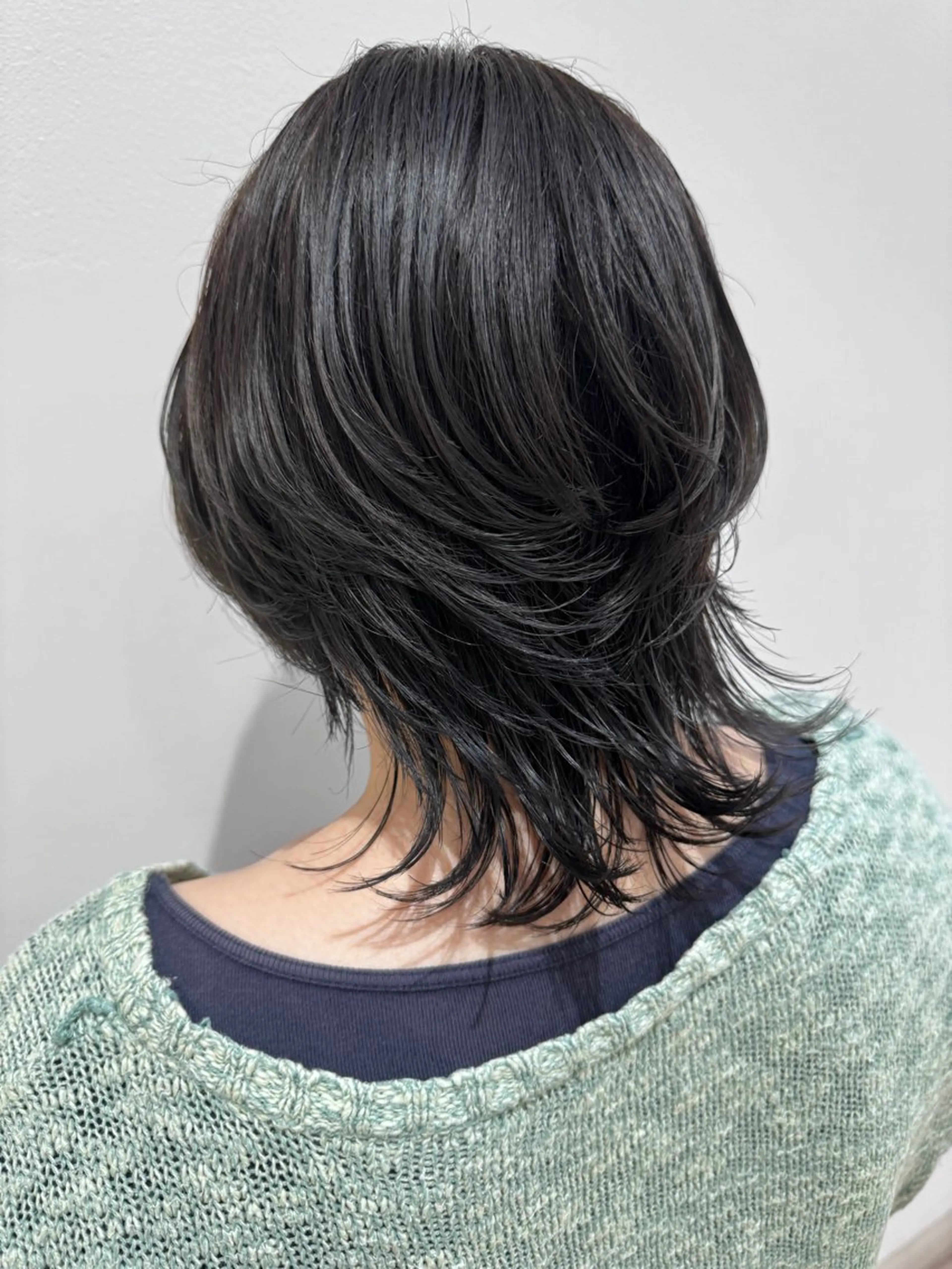 ミディアム カラー アッシュ アッシュグレー アッシュグレージュ グレージュ 🐺ウルフ× ハイトーン🐺MOEのヘアスタイル