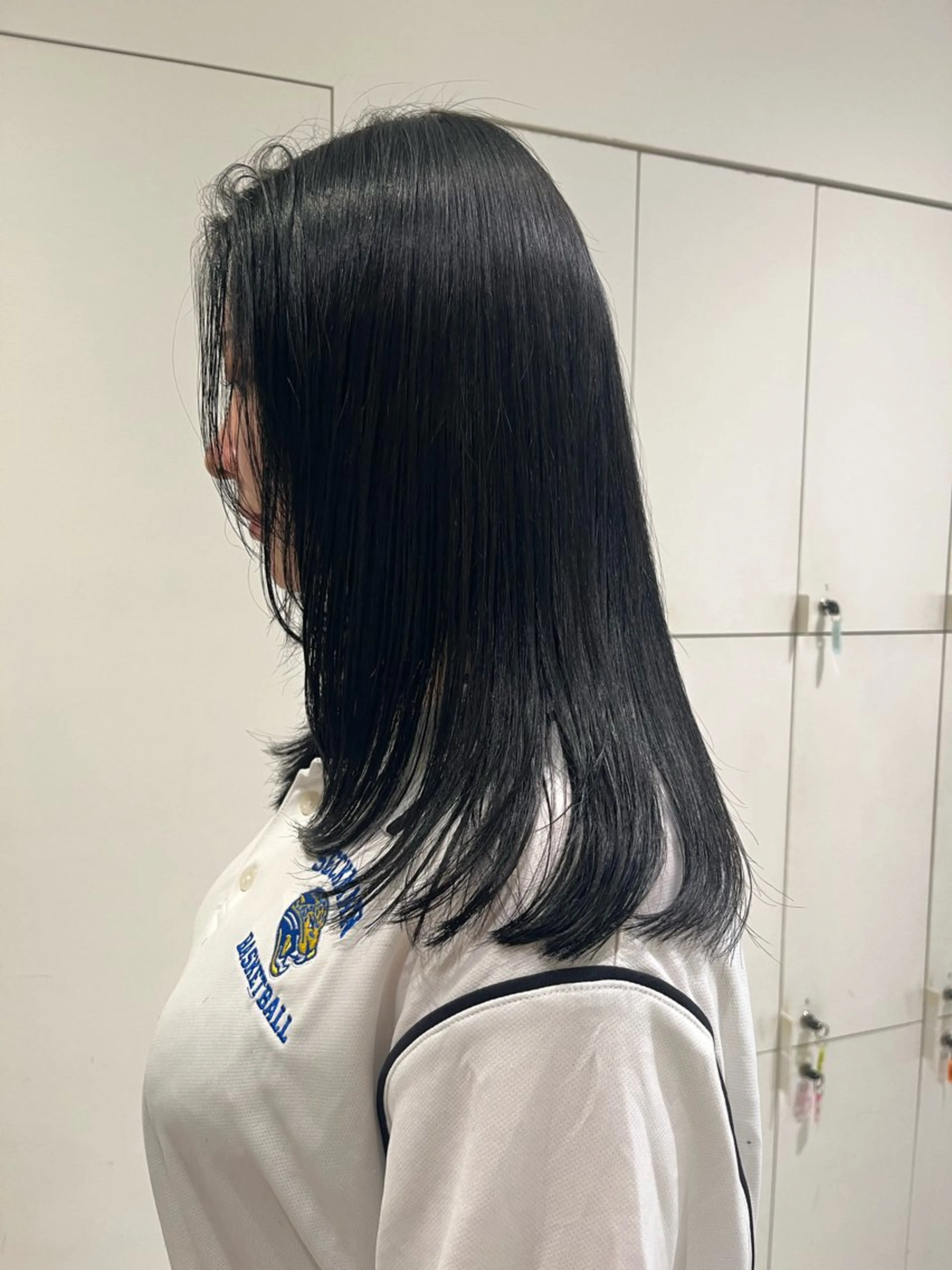 カラー 黒髪 ブルーカラー ブルーブラック 💇‍♀️loely 小島のヘアスタイル