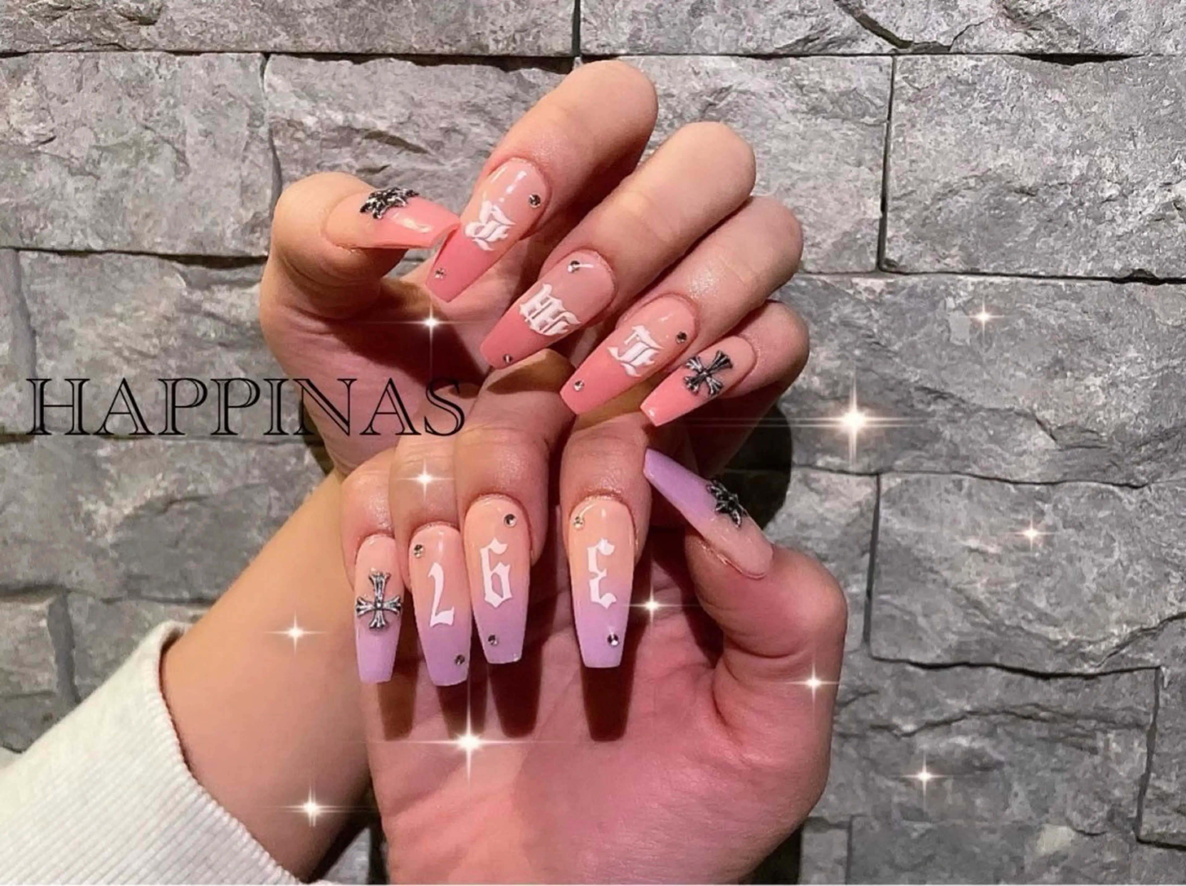 ネイル グラデーション ロングネイル スカルプネイル ストーンネイル ハンドネイル HAPPINAS くるみのネイルデザイン