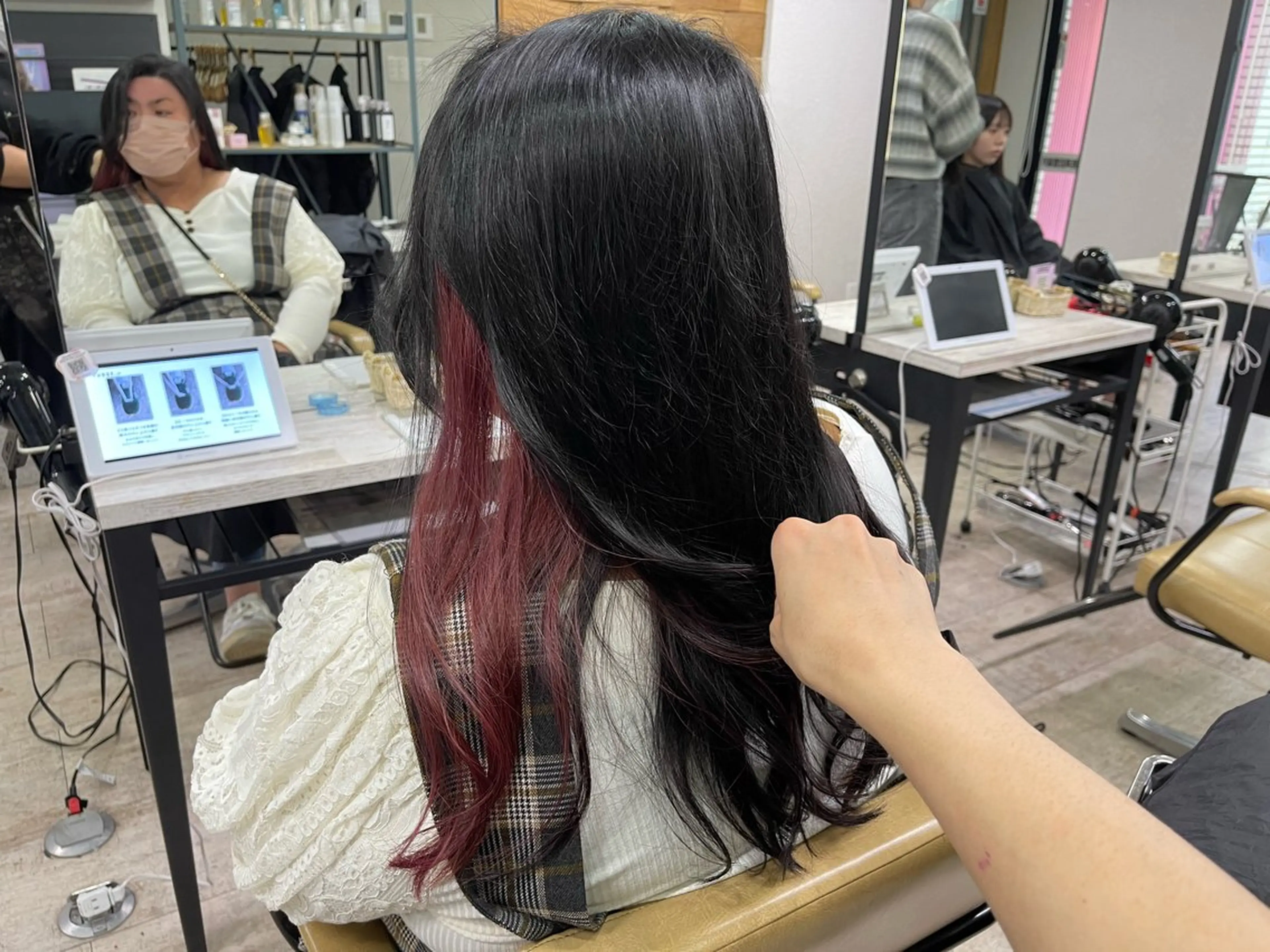ロング カット ヘアカラー トリートメント 槙川 郁弥のヘアスタイル