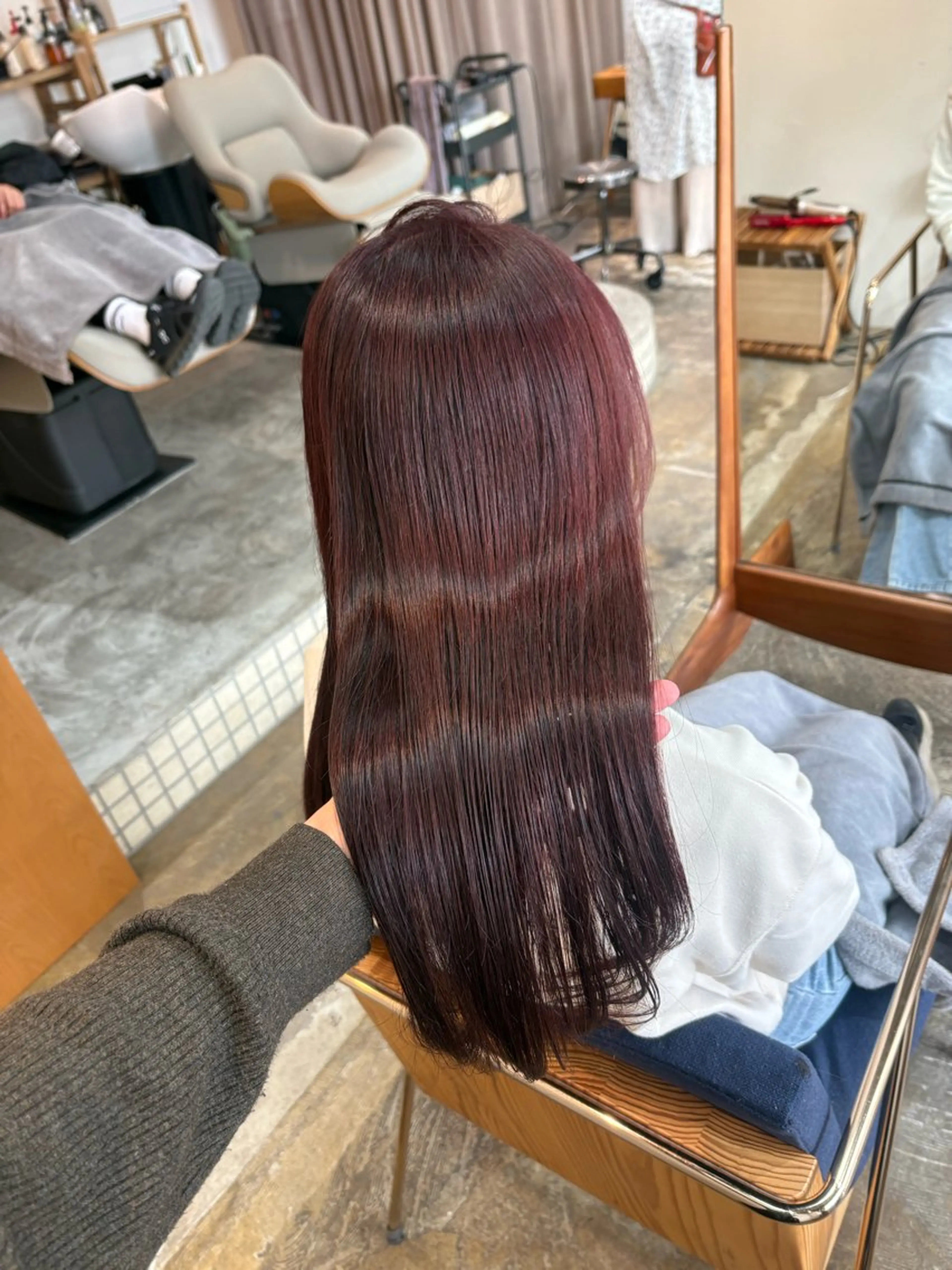 ロング カット ヘアカラー 樽川 紗月のヘアスタイル