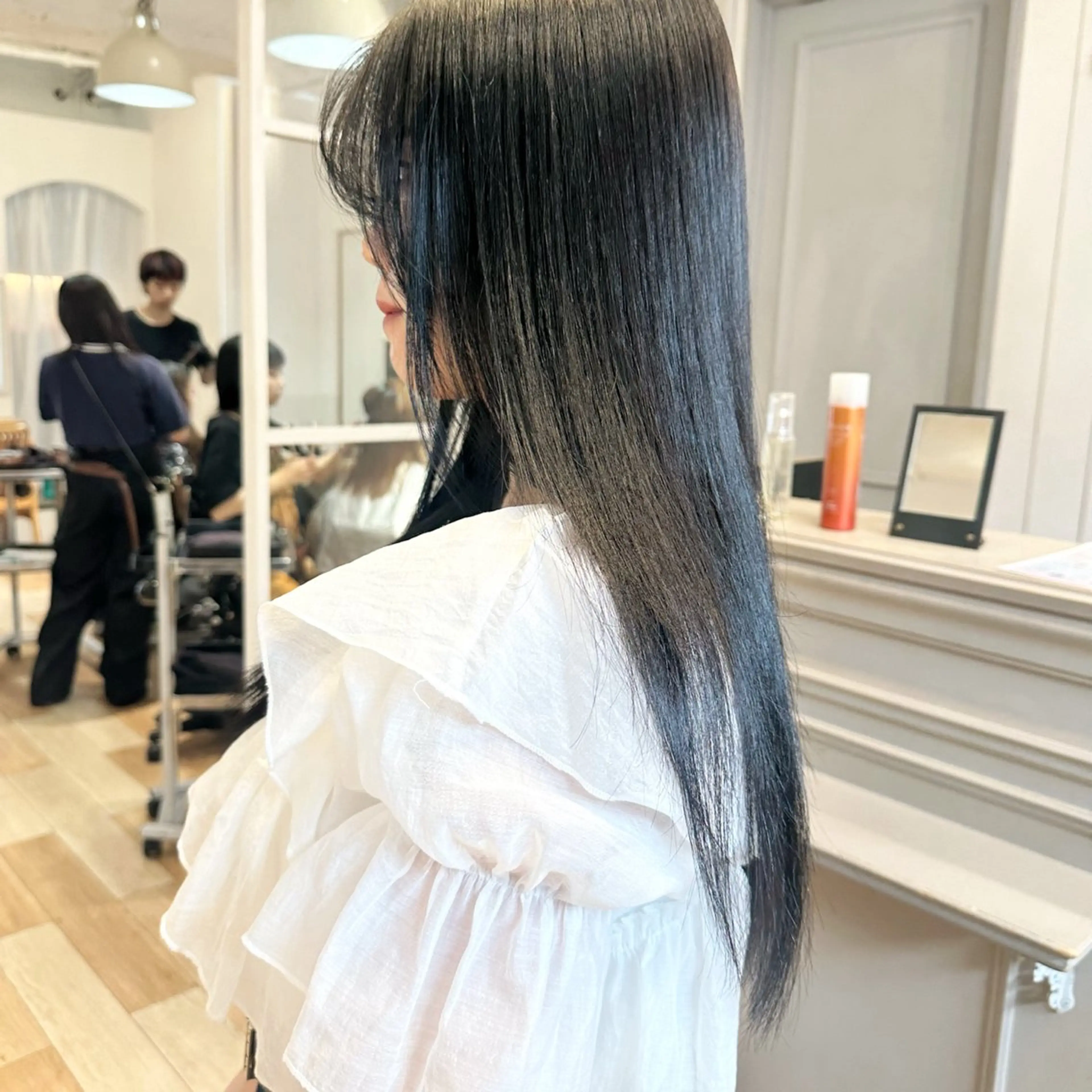 乾かすだけでサラ艶！✨️ダメージレス縮毛矯正＋Aujuaクイックトリートメントの写真