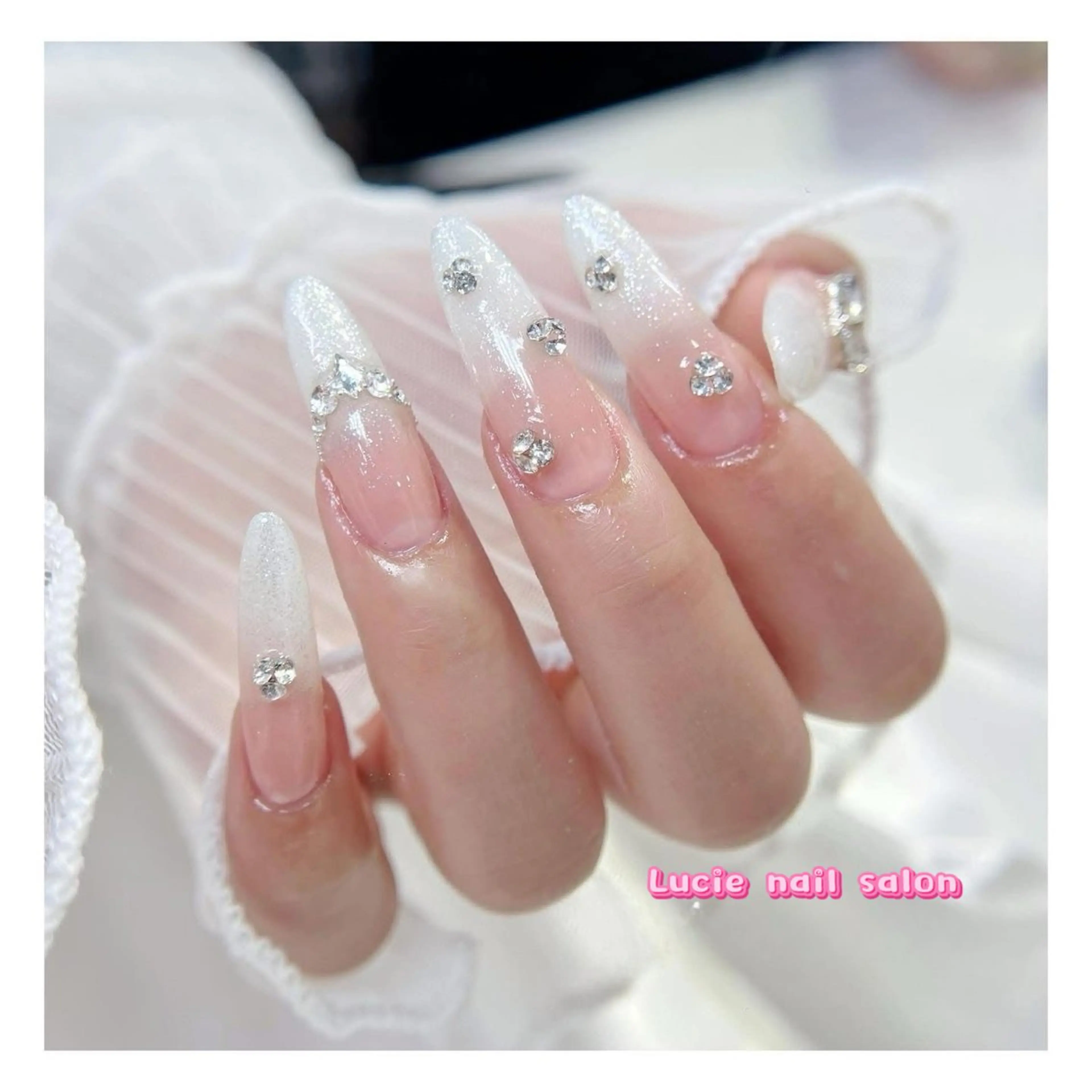 ネイル フレンチネイル ジェルネイル グラデーション 持ち込み オフィスネイル ハンドネイル LUCIE NAILのネイルデザイン