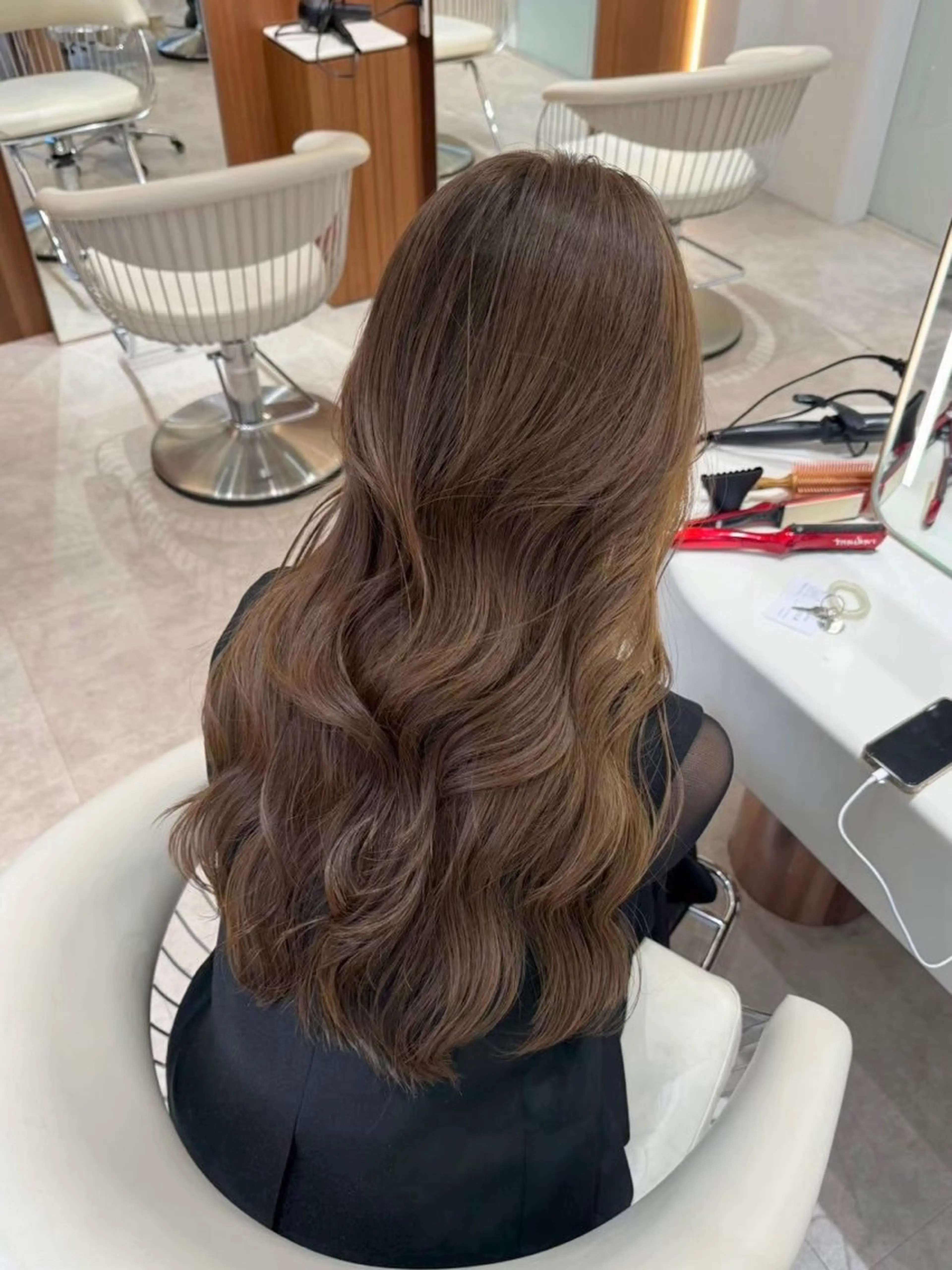 ミディアム カラー ベージュカラー ヘーゼル レイヤーカット カット ヘアカラー トリートメント レイヤー/ハッシュ 渋谷/サッタのヘアスタイル