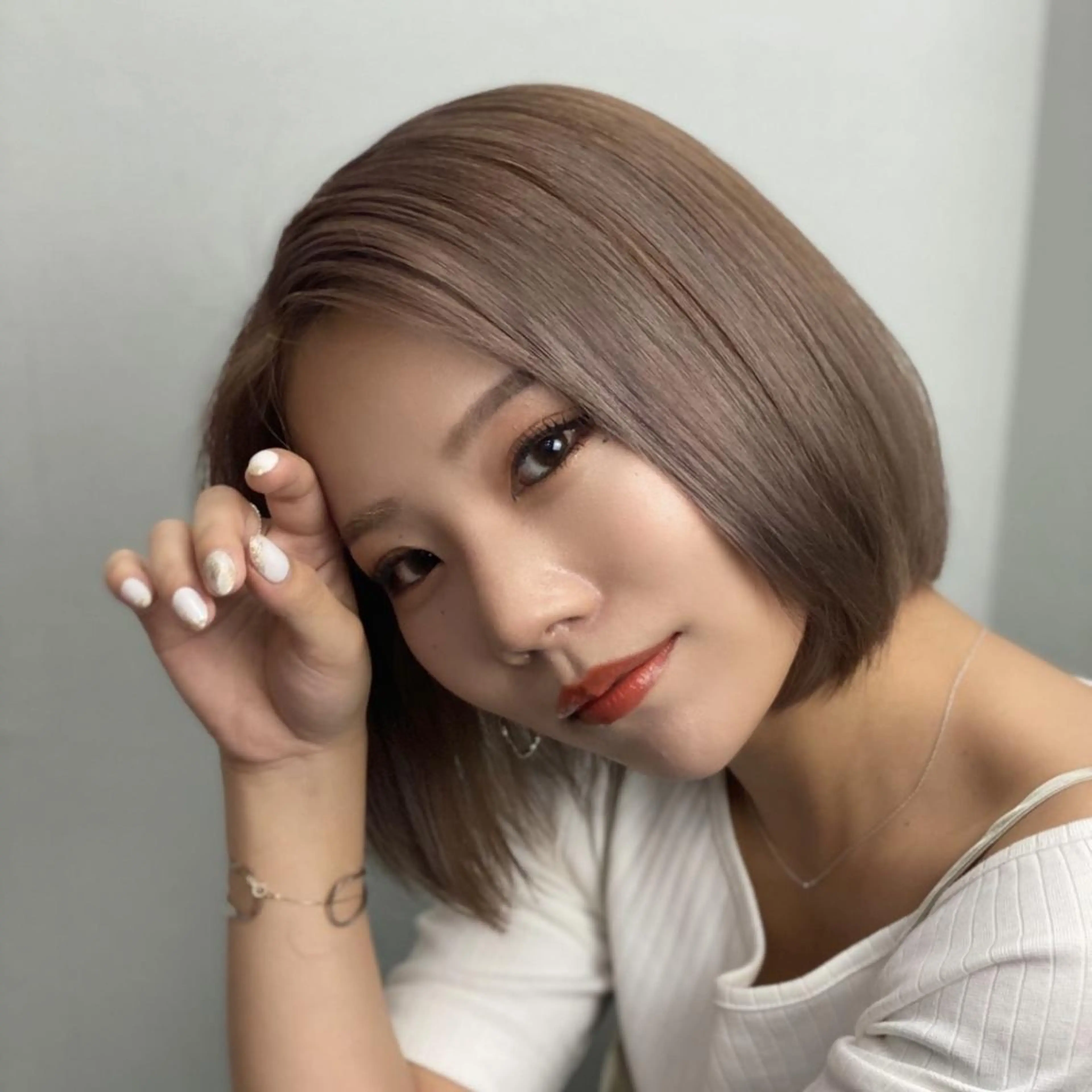 ミディアム カラー ヘアカラー トリートメント 🤍爆モテハイトーン 🤍ブリーチ特化🤍のヘアスタイル