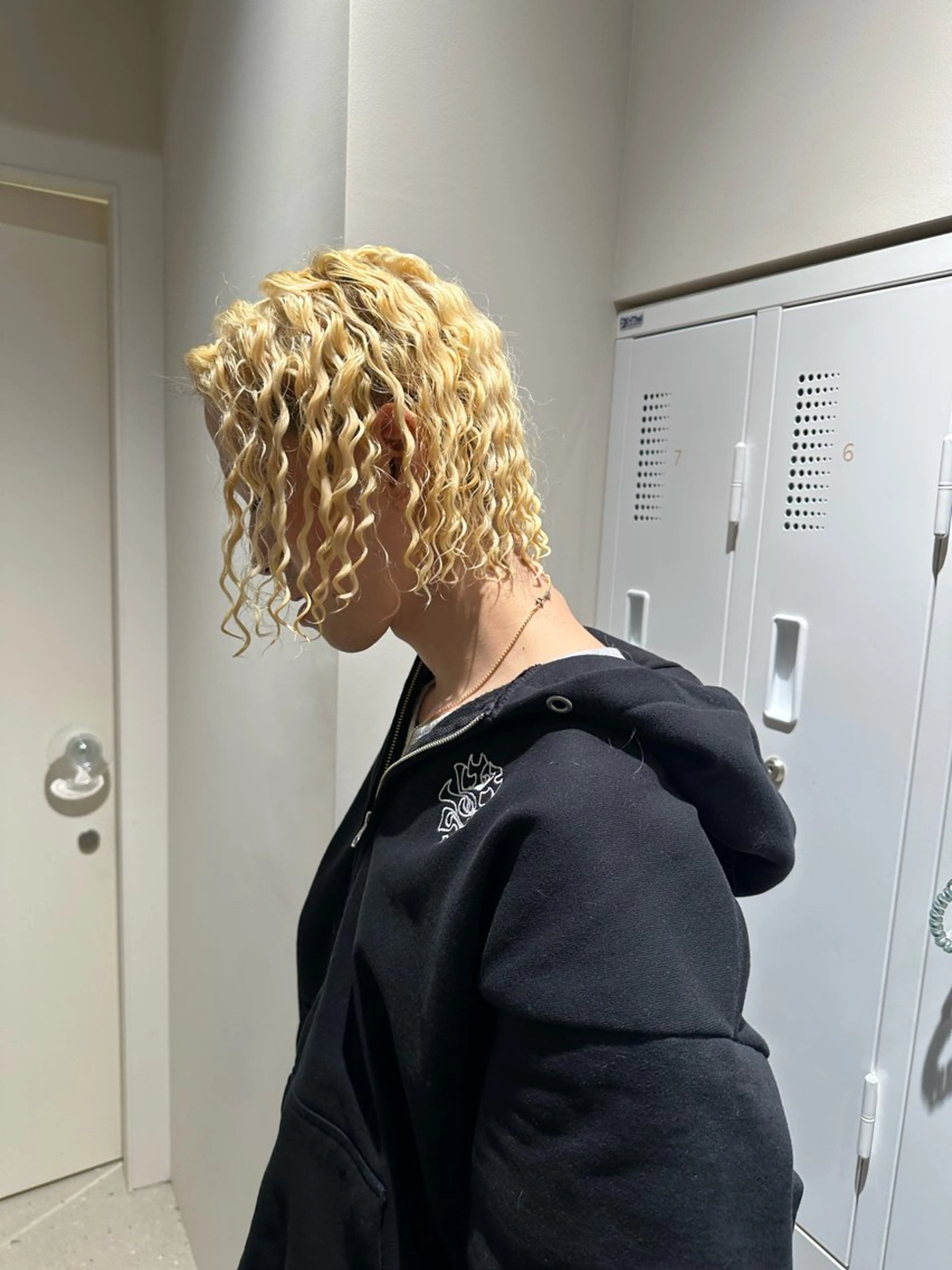 ショート パーマ カット パーマ トリートメント ✳️ウルフ/メンズ/ スパイラルパーマ✳️のヘアスタイル