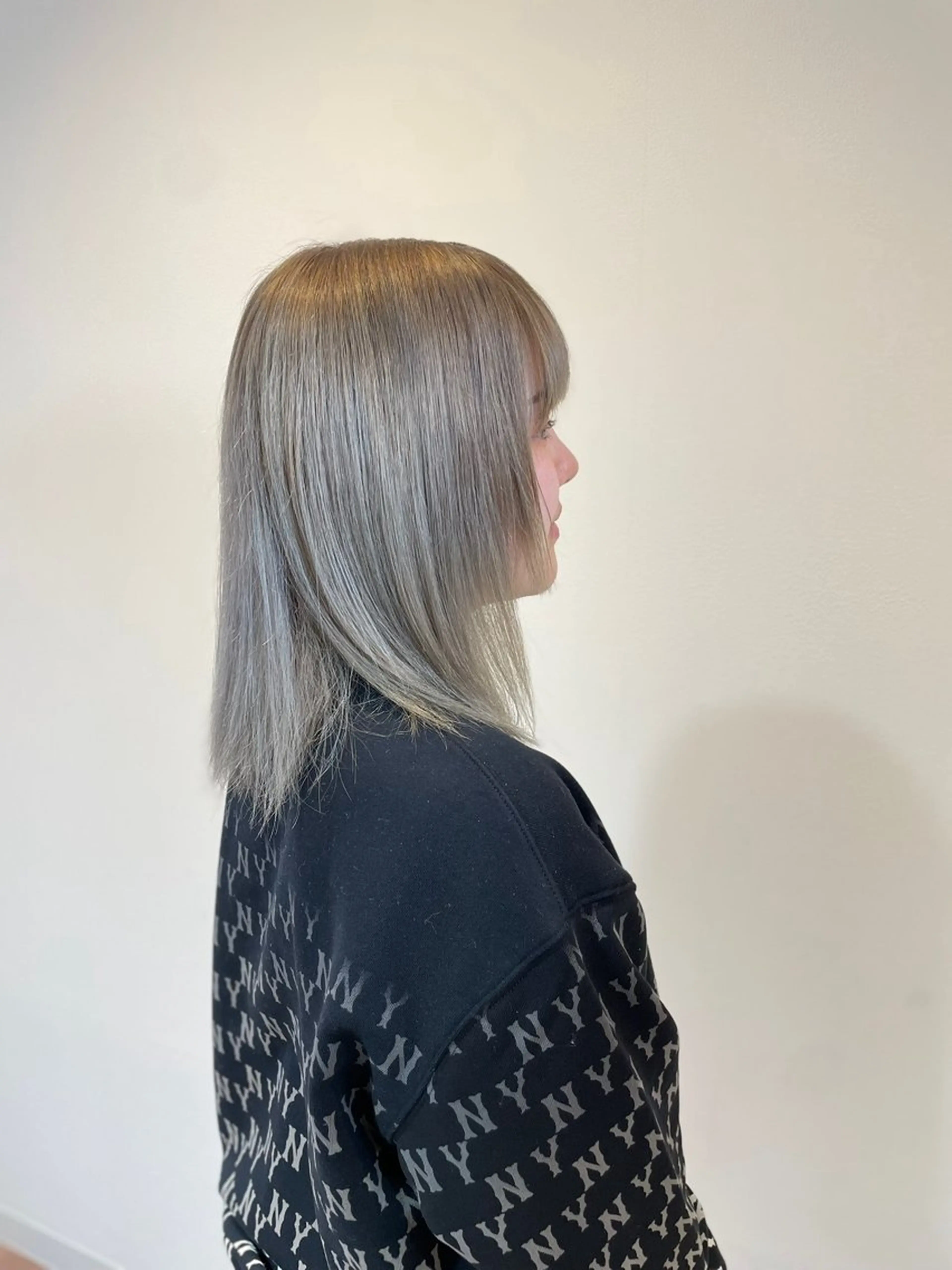 ミディアム カラー ベージュカラー ホワイトベージュ 🧬艶髪向井 琉矢🧬のヘアスタイル