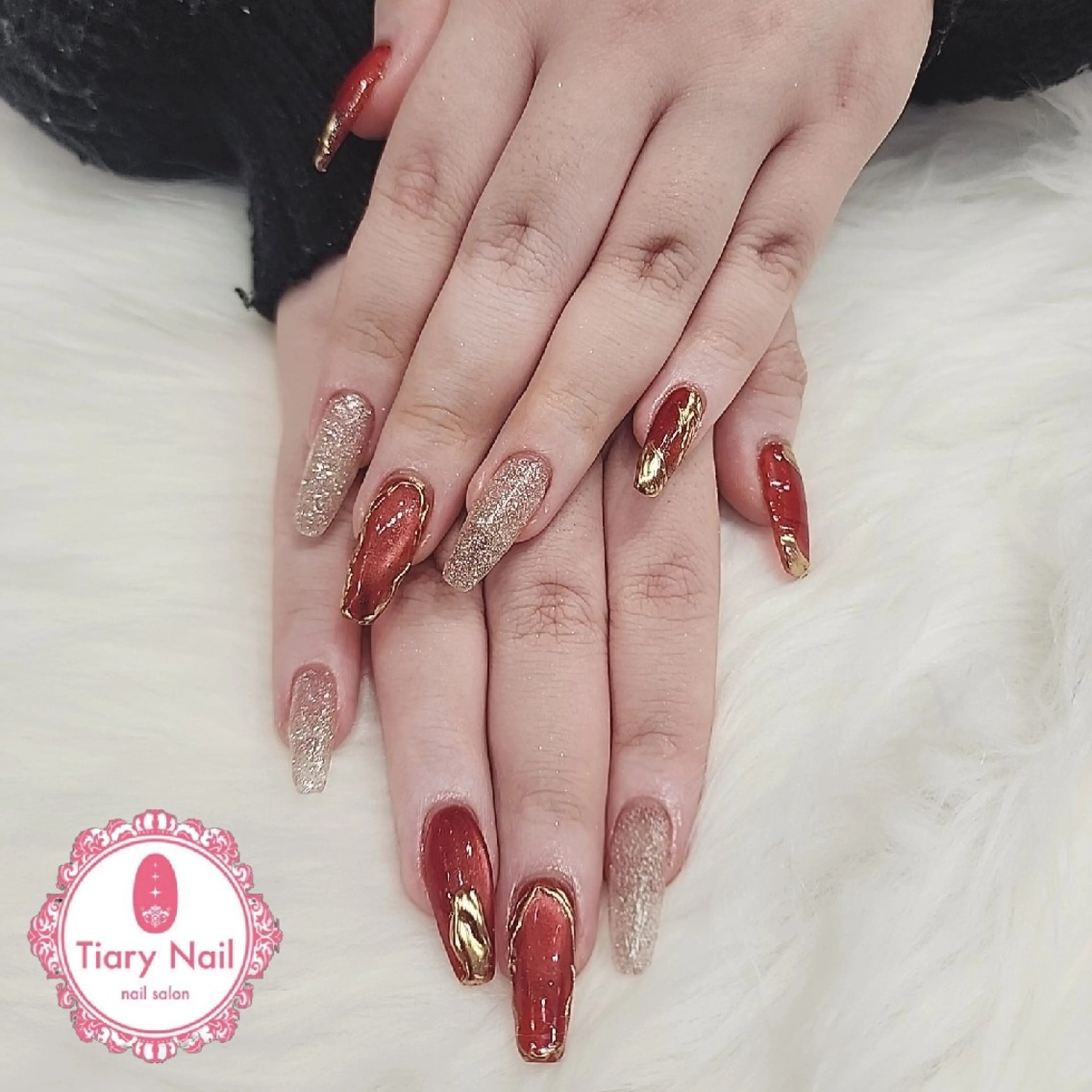 ネイル 💙🤍Tiary M🤍💙のネイルデザイン