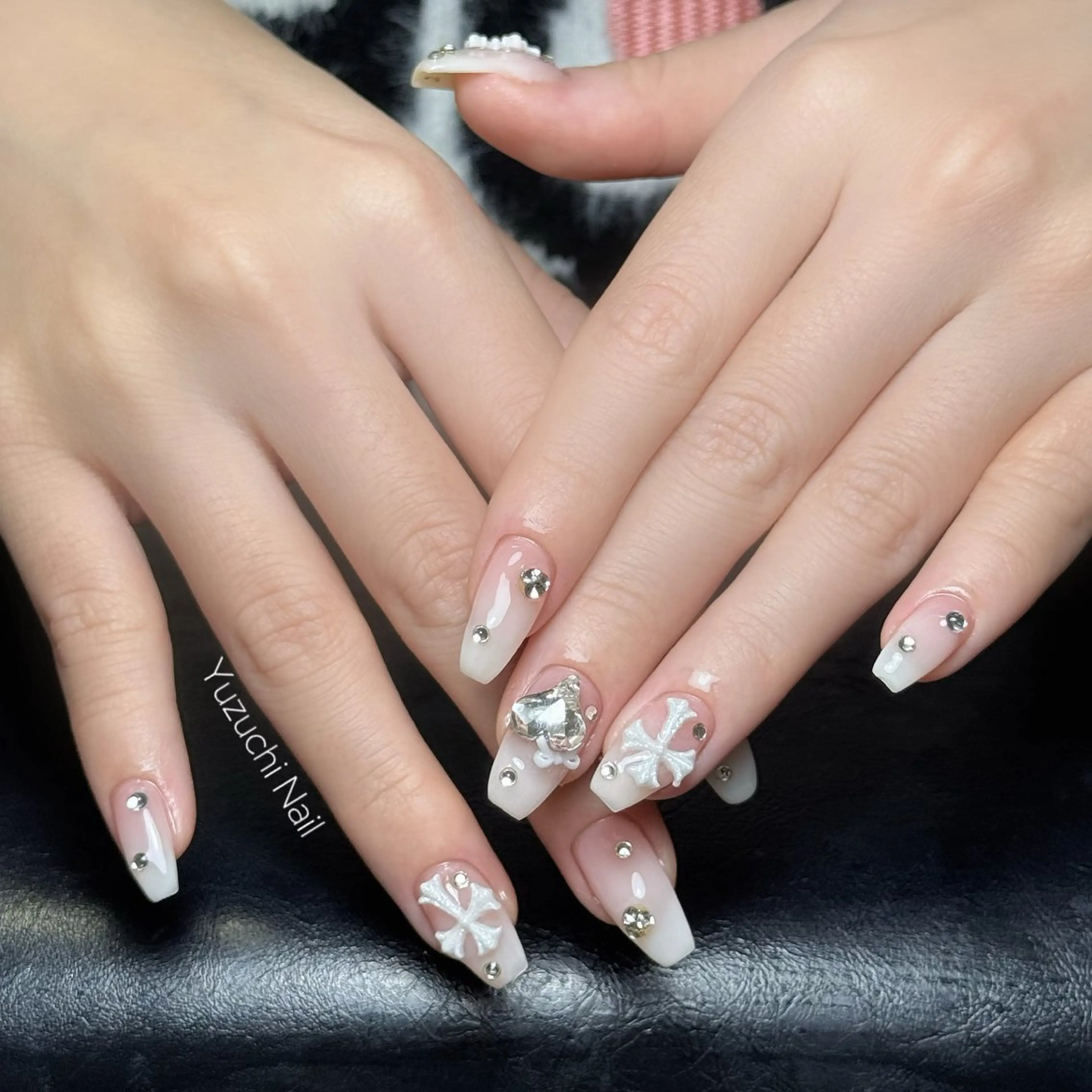 ネイル 長さ出し キラキラネイル ハンドネイル Yuzuchi Nailのネイルデザイン
