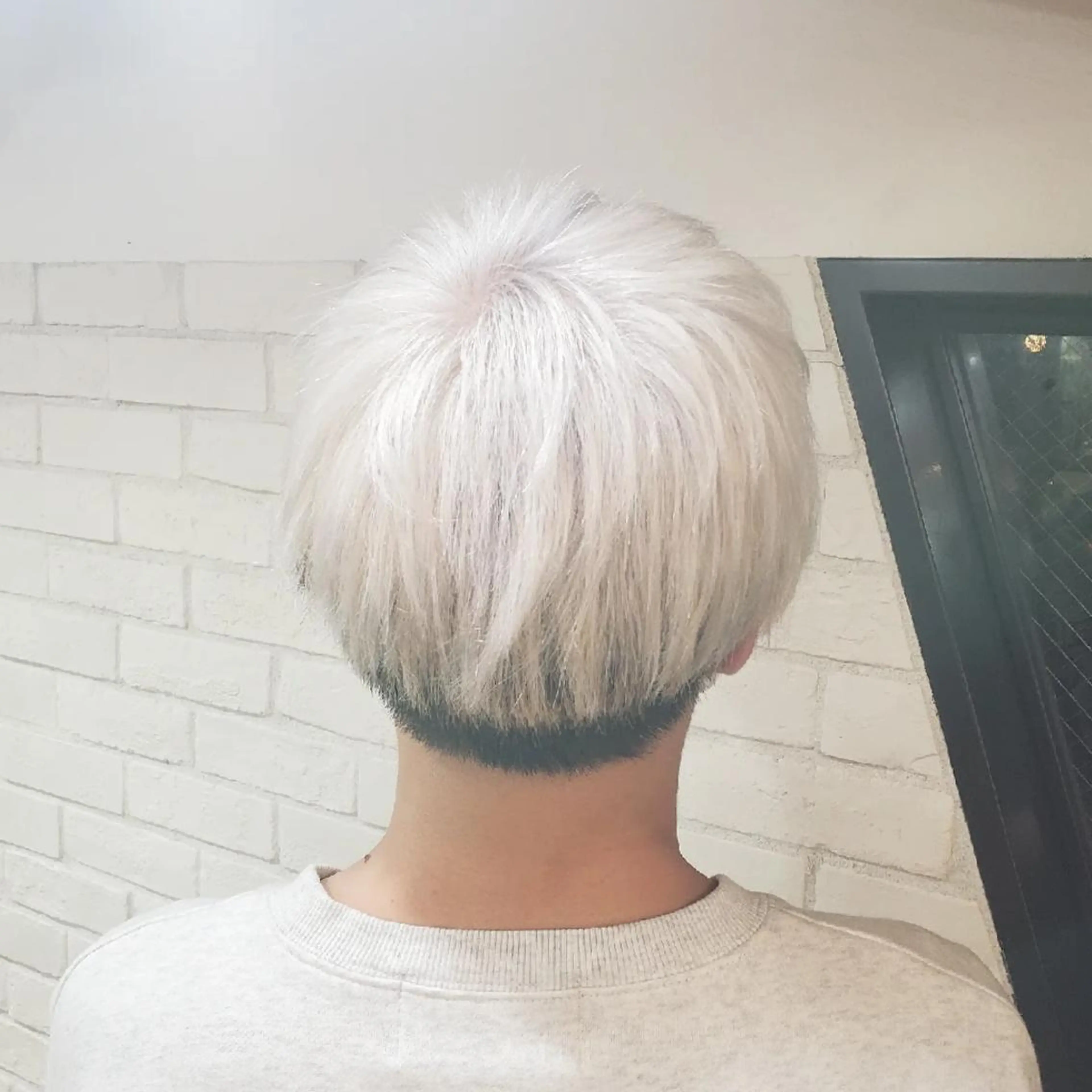 メンズ カラー メンズブリーチ ブリーチ カット ヘアカラー トリートメント パーソナルカラー 診断🍀マリンのヘアスタイル