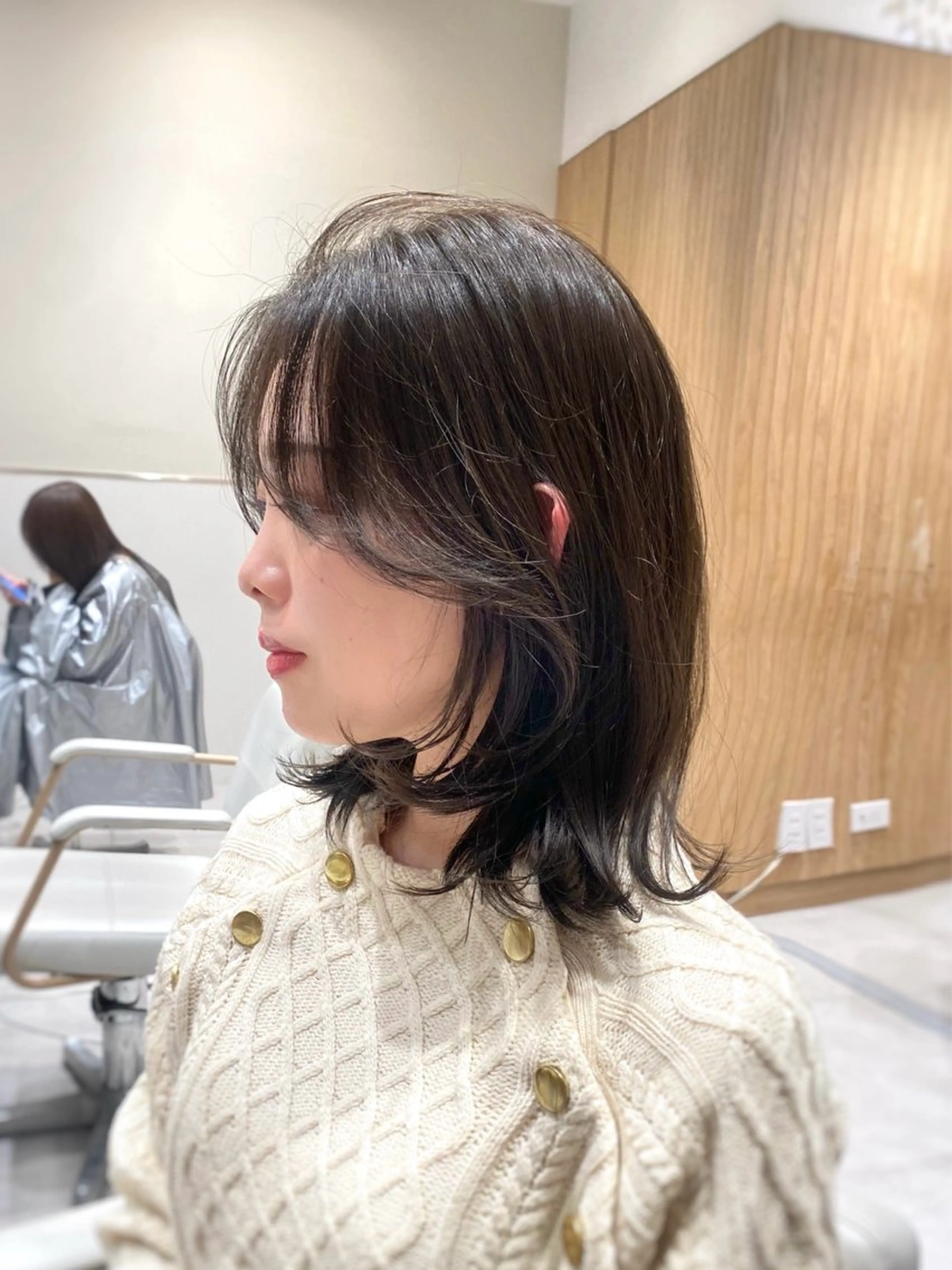 ショート カラー パーマ ヘアアレンジ ボブレイヤー ベージュカラー オリーブベージュ オリーブカラー ボブ 小野寺瑞希 /最小顔カットのヘアスタイル