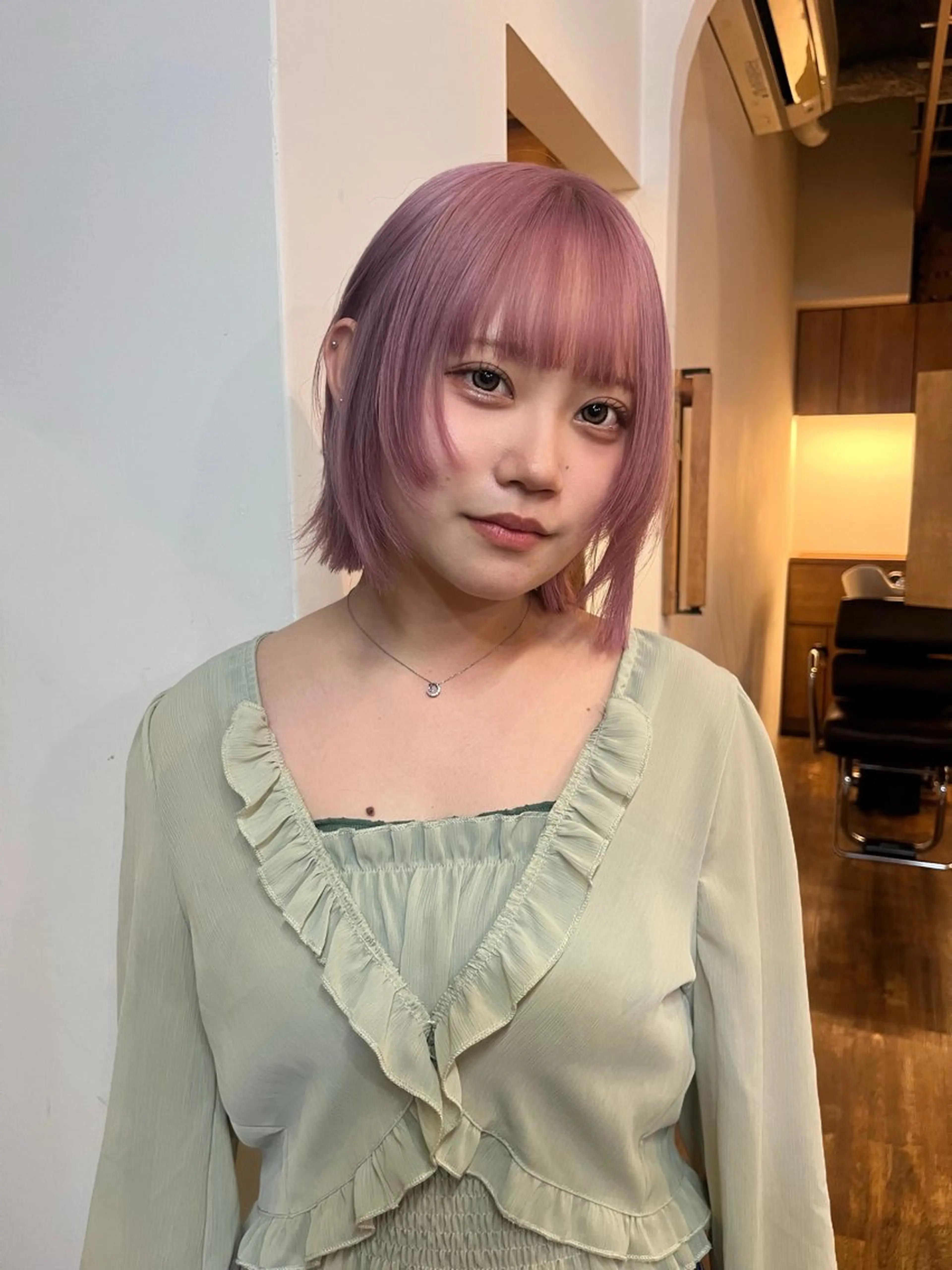 ショート カラー ボブレイヤー ラベンダーカラー ピンクカラー ピンクラベンダー ボブ ヘアカラー hono/ボブ/ ハイトーン/ベージュのヘアスタイル