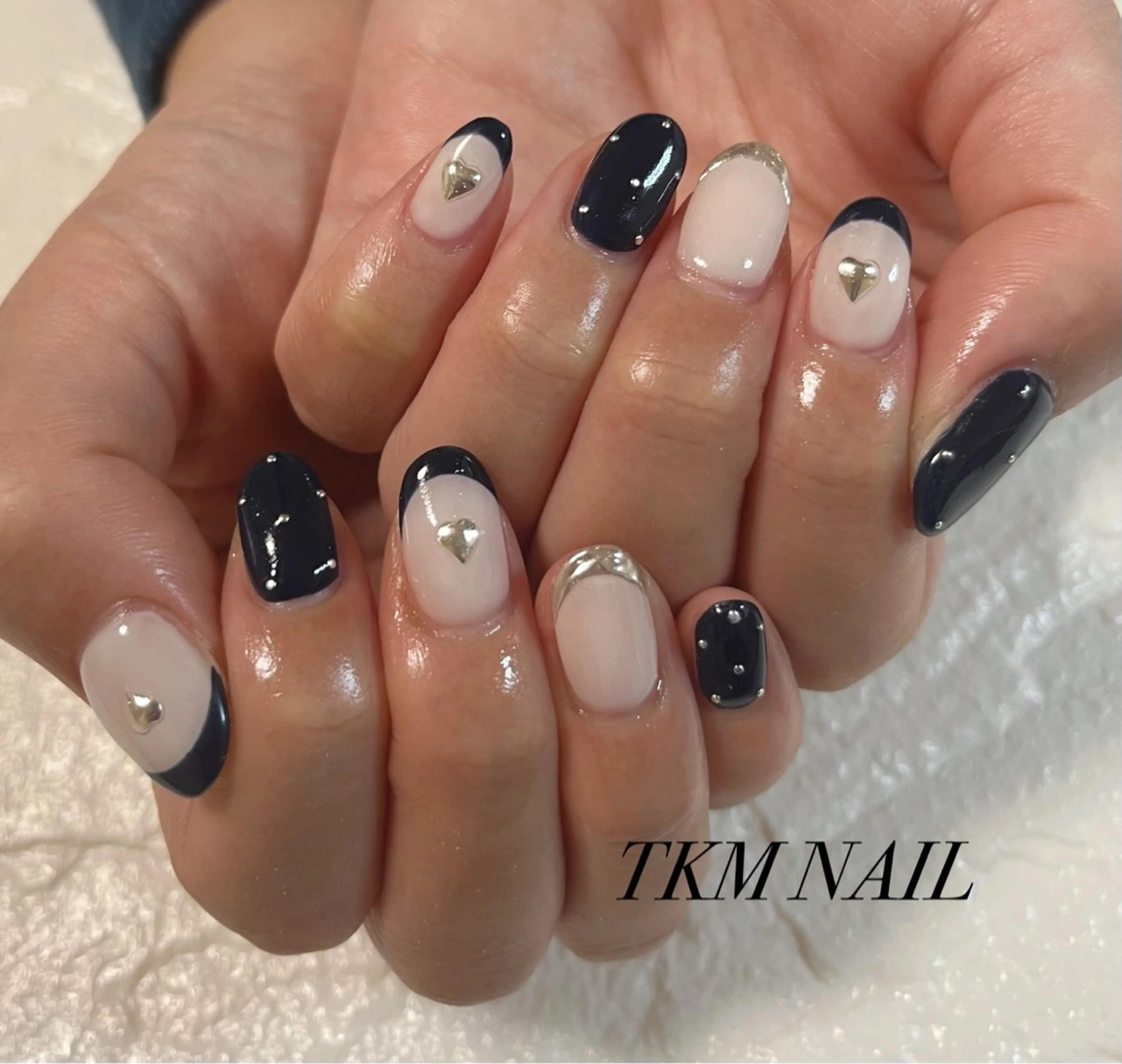 ネイル フレンチネイル ゴージャス ______ TKM  NAILのネイルデザイン
