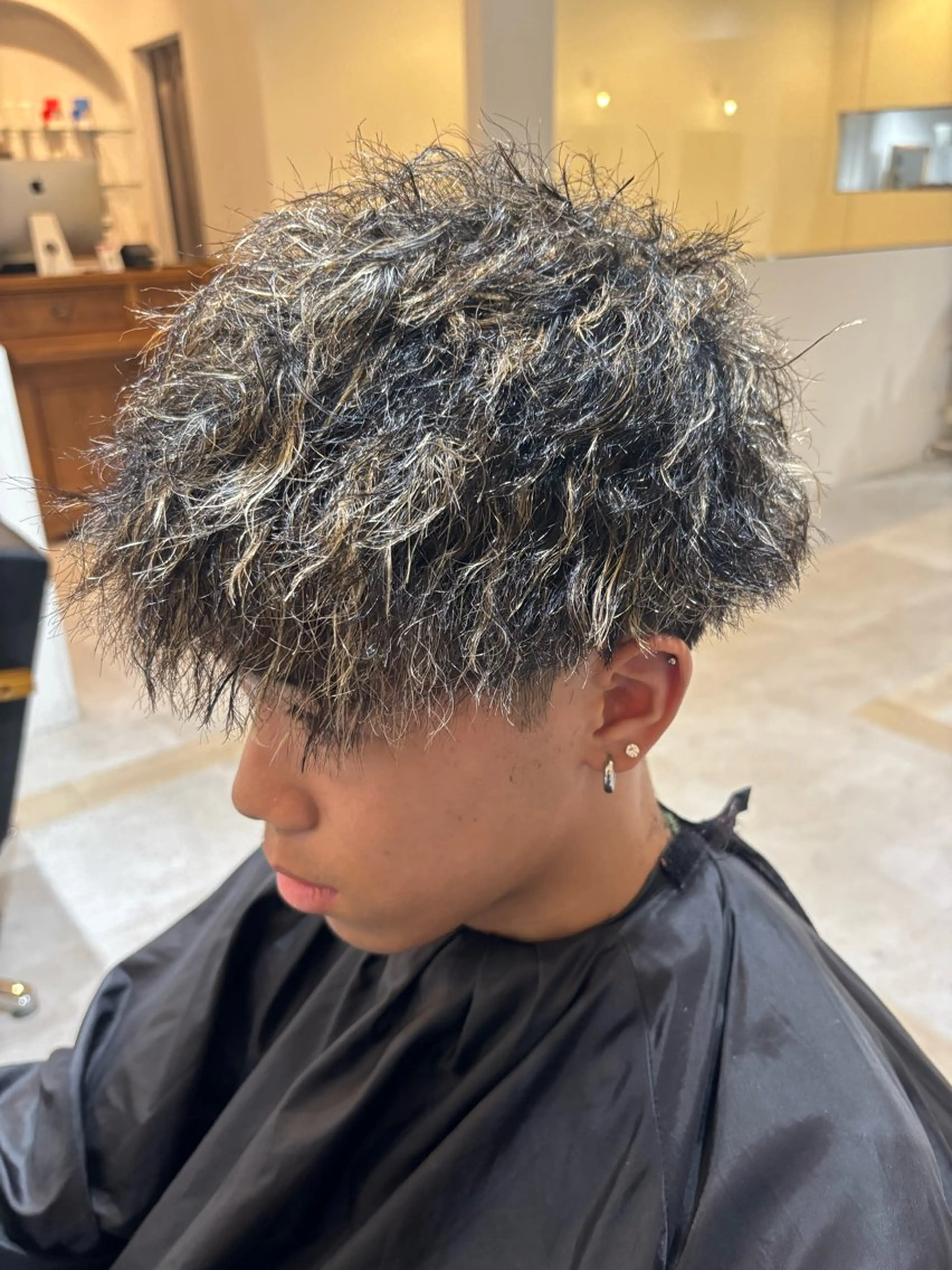 メンズ カット ヘアカラー パーマ シエル岡山店所属・ボブ／ハイトーン /岡山駅前/上野陸のヘアスタイル