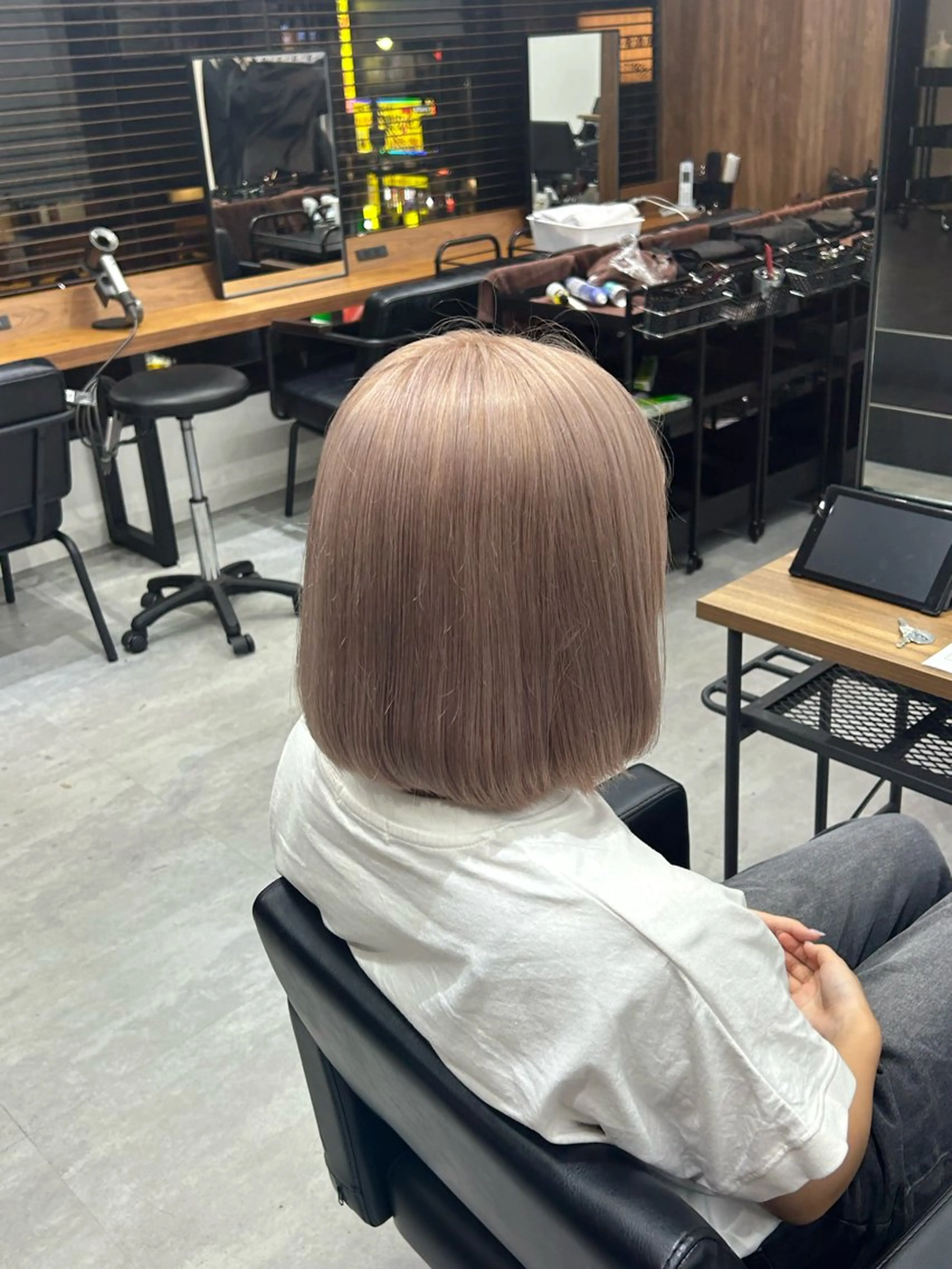 カラー ベージュカラー デザインカラー ハイライトカラー ハイトーンカラー インナーカラー SHUNTA✨ NEXT/ブリーチのヘアスタイル