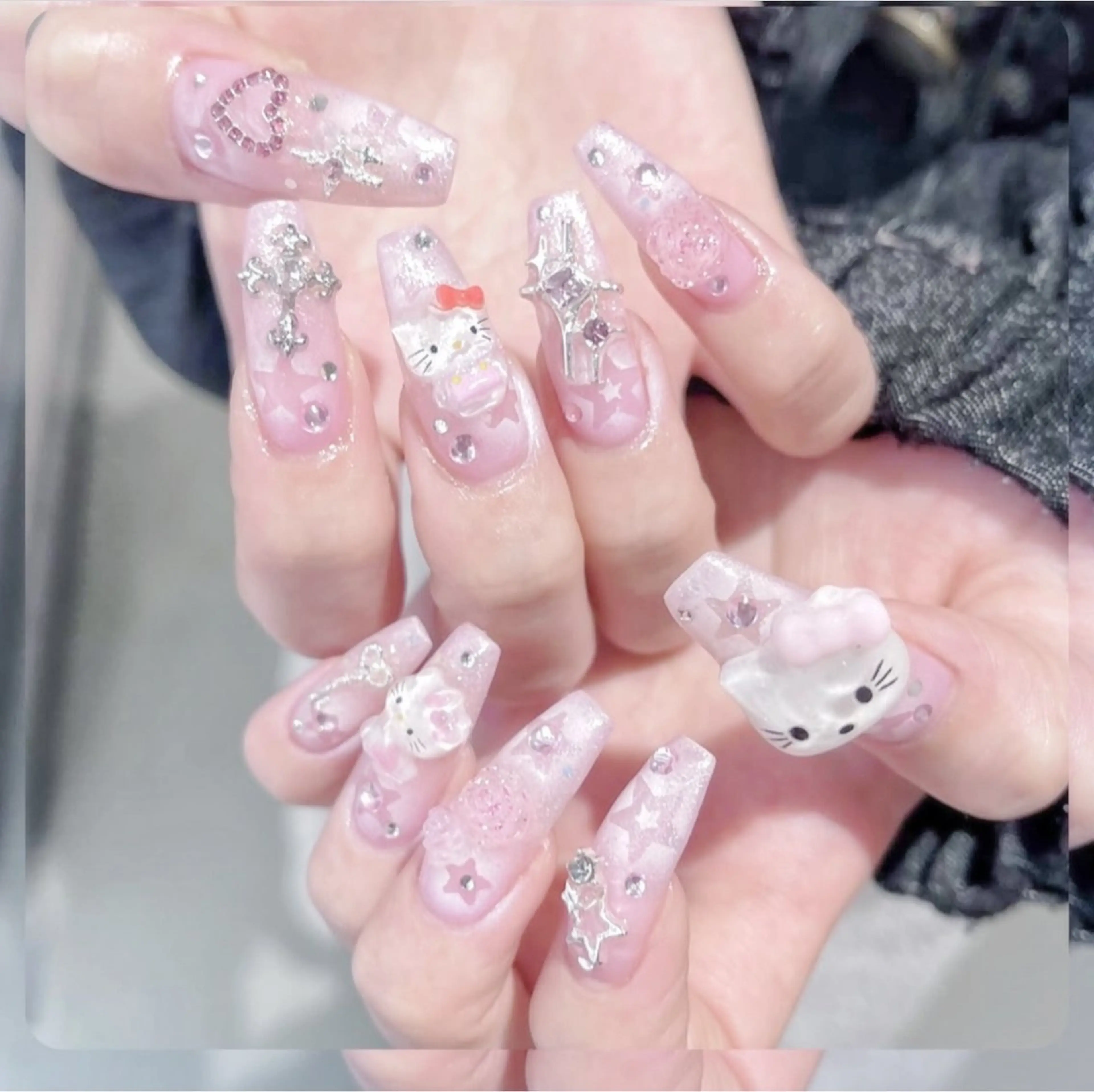 ネイル アニマル柄 オーロラネイル チークネイル フラッシュネイル ジェルネイル ハンドネイル Hinaa 池袋のネイルデザイン