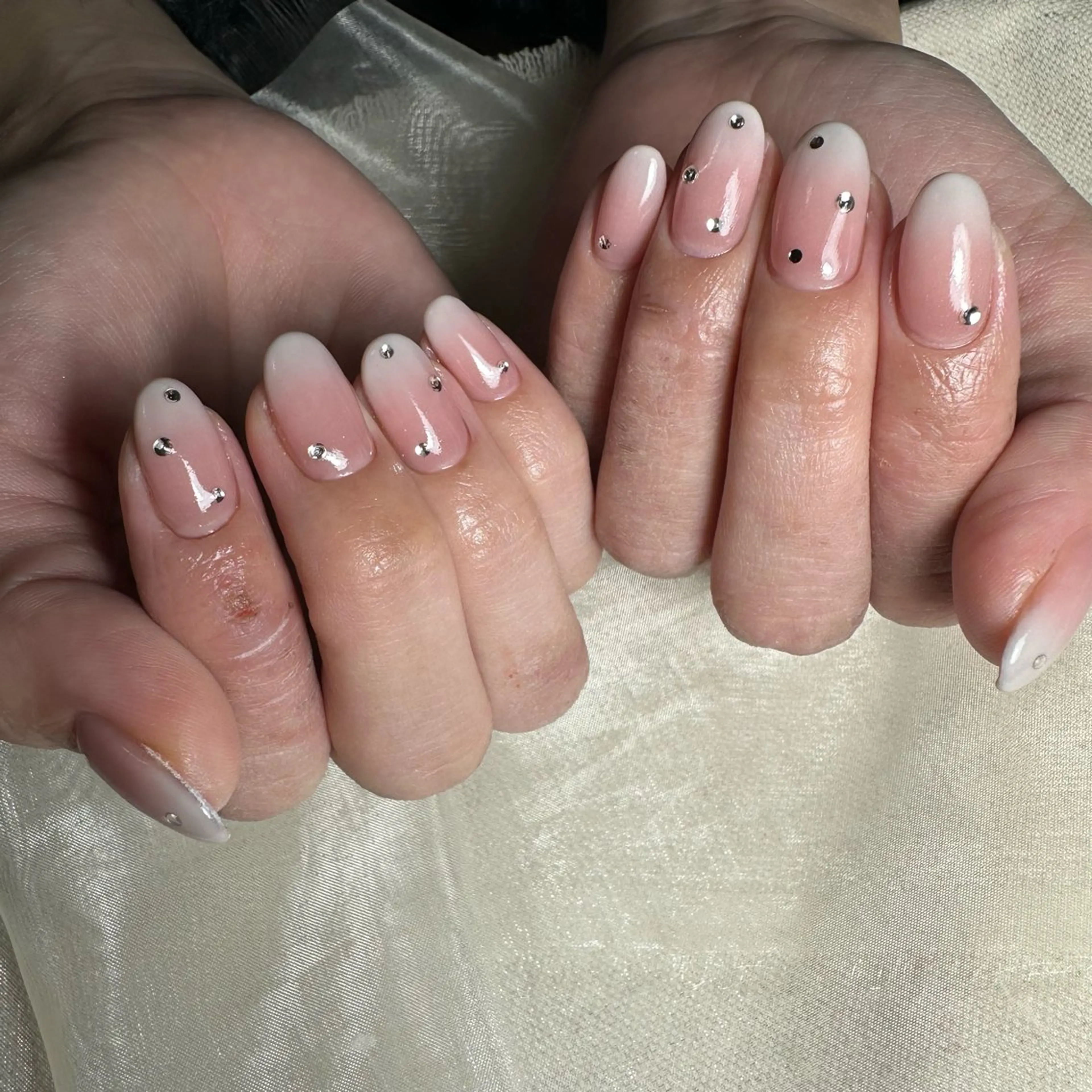 ネイル ハンドネイル 里見 麗のネイルデザイン