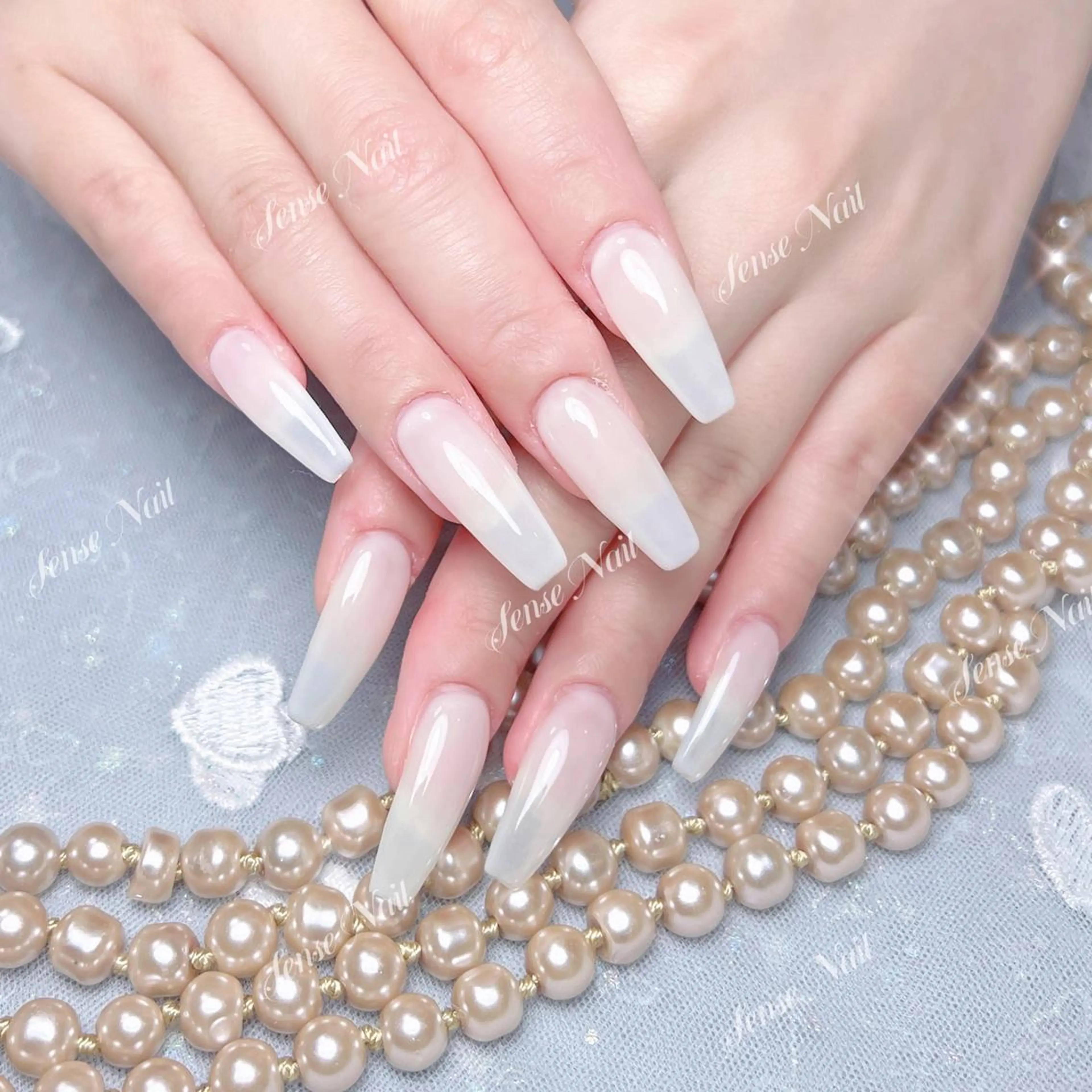 ネイル ハンドネイル ハンドケア Queening 🦋のネイルデザイン