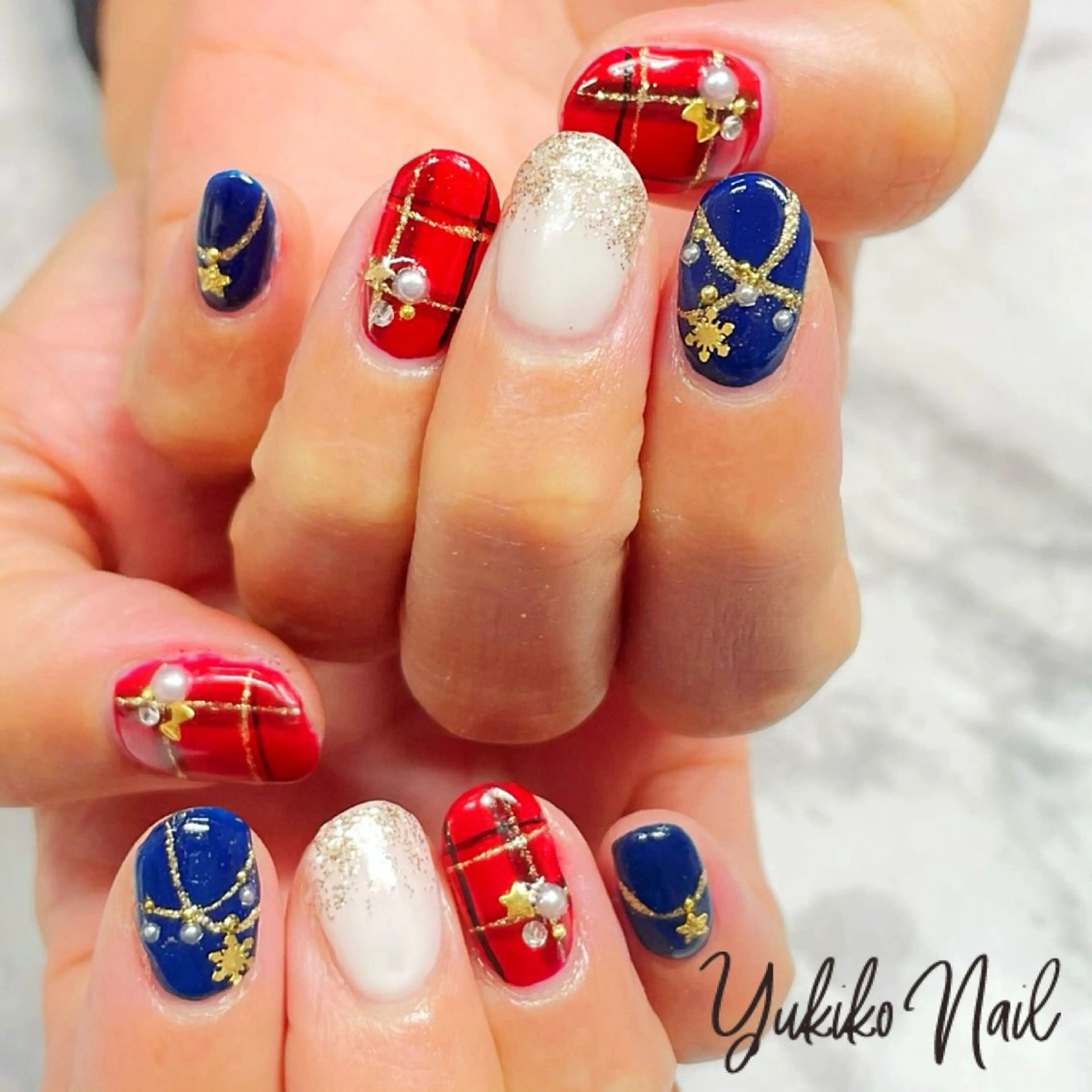 ネイル 冬ネイル クリスマス ハンドネイル ユキコ ネイルのネイルデザイン