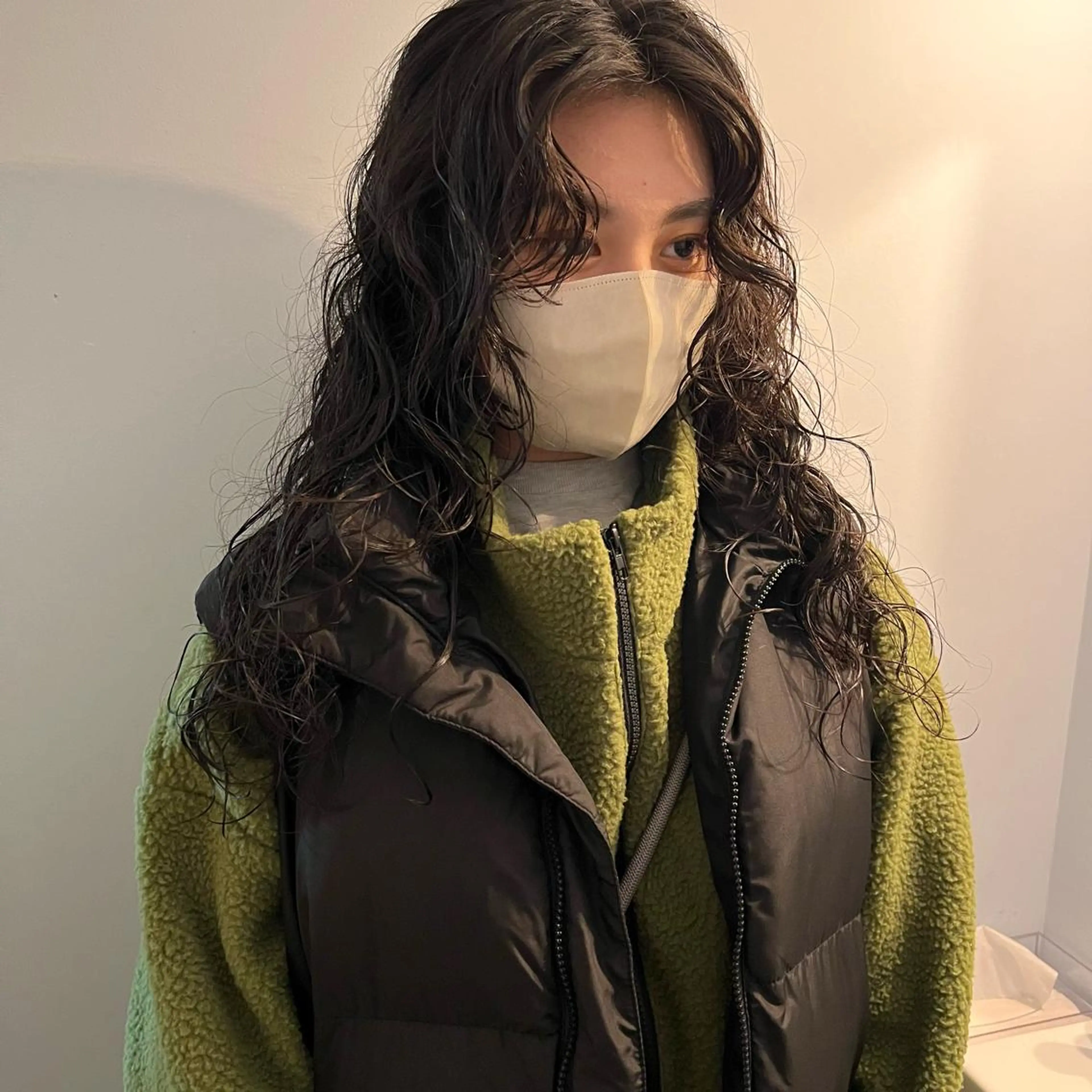 セミロング パーマ 舟橋耀/ブリーチカラ ー/レイヤーカットのヘアスタイル