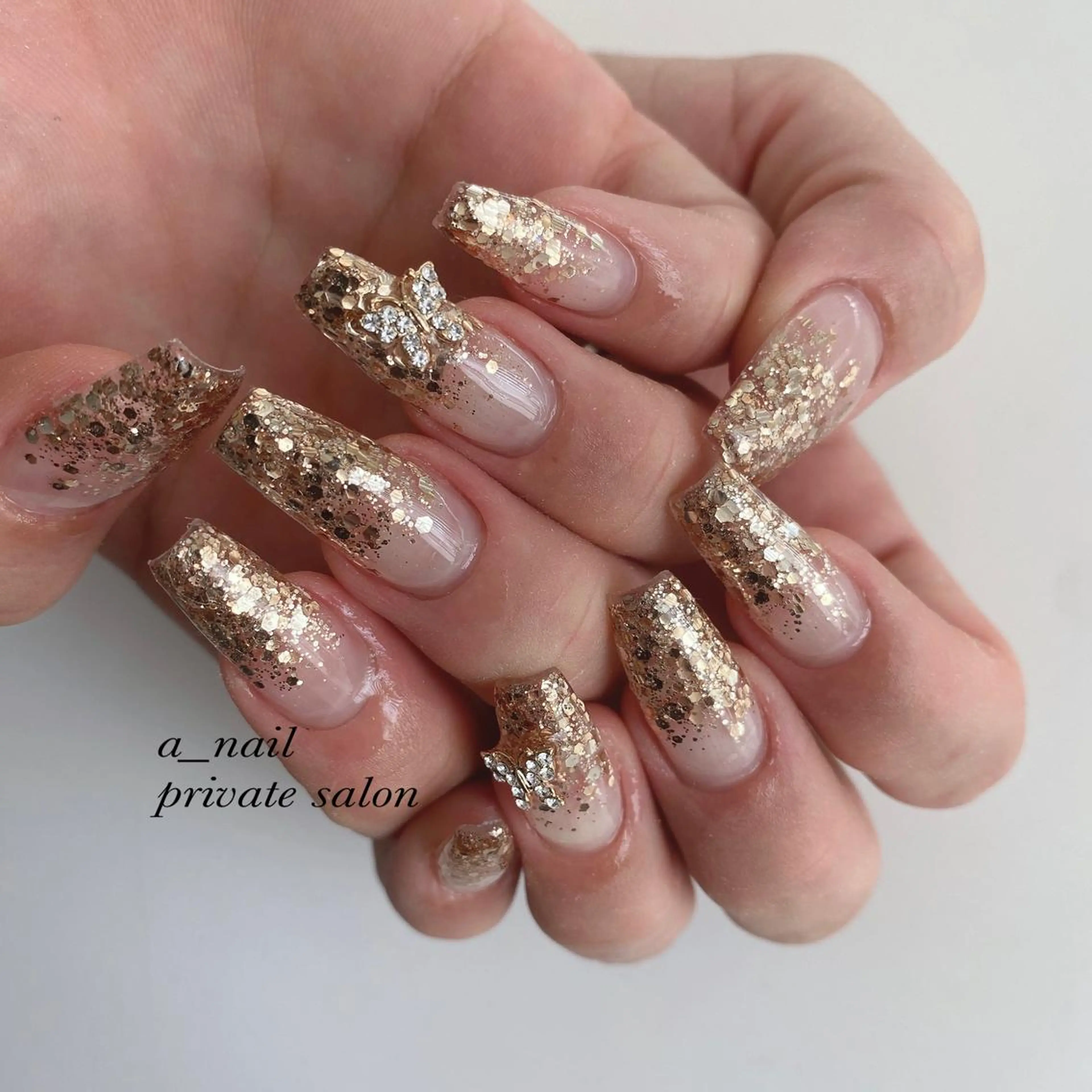 ネイル アニマル柄 フレンチネイル ジェルネイル 氷ネイル・うるうるネイル レース 菅 恵奈のネイルデザイン