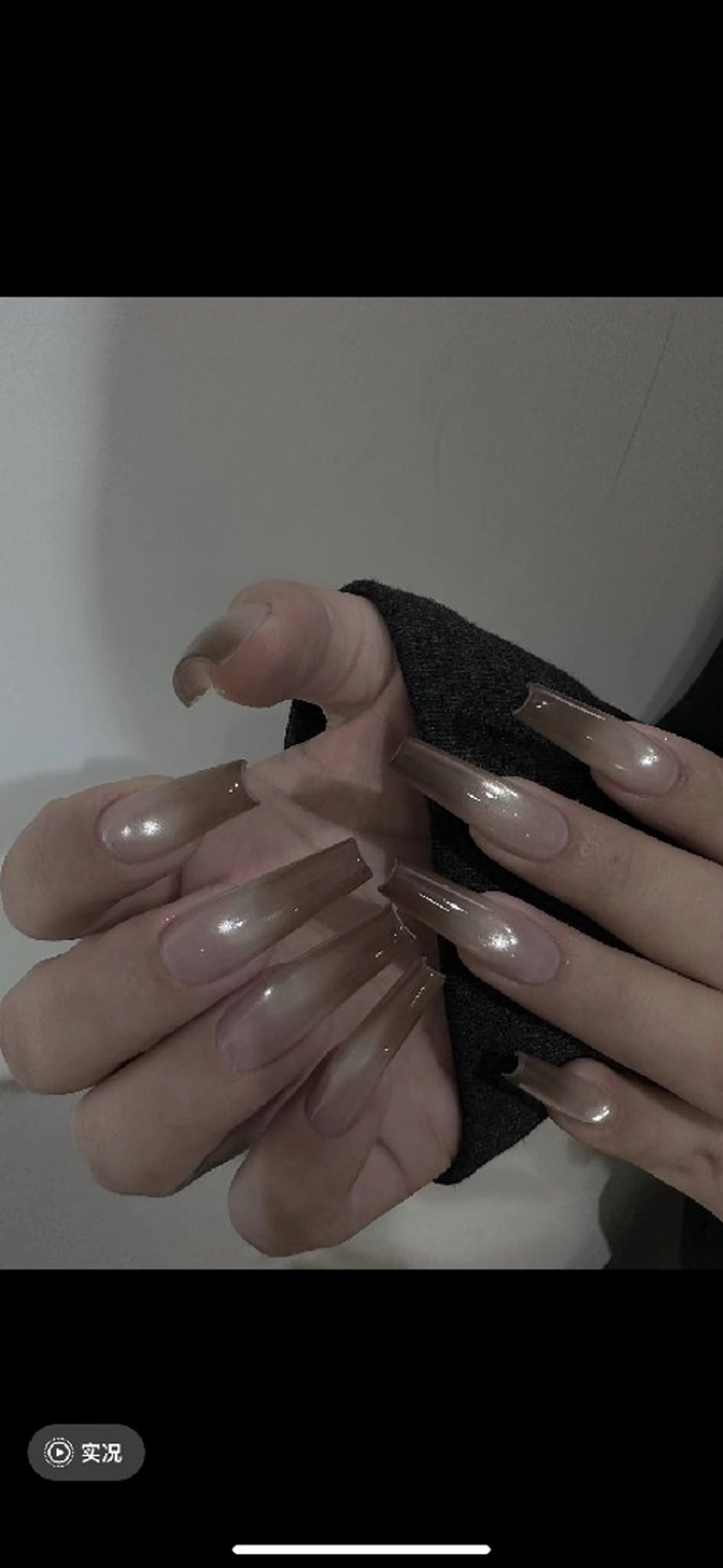 ネイル チークネイル フレンチネイル ジェルネイル ガーリー キラキラネイル ハンドネイル UM Nail Salonのネイルデザイン