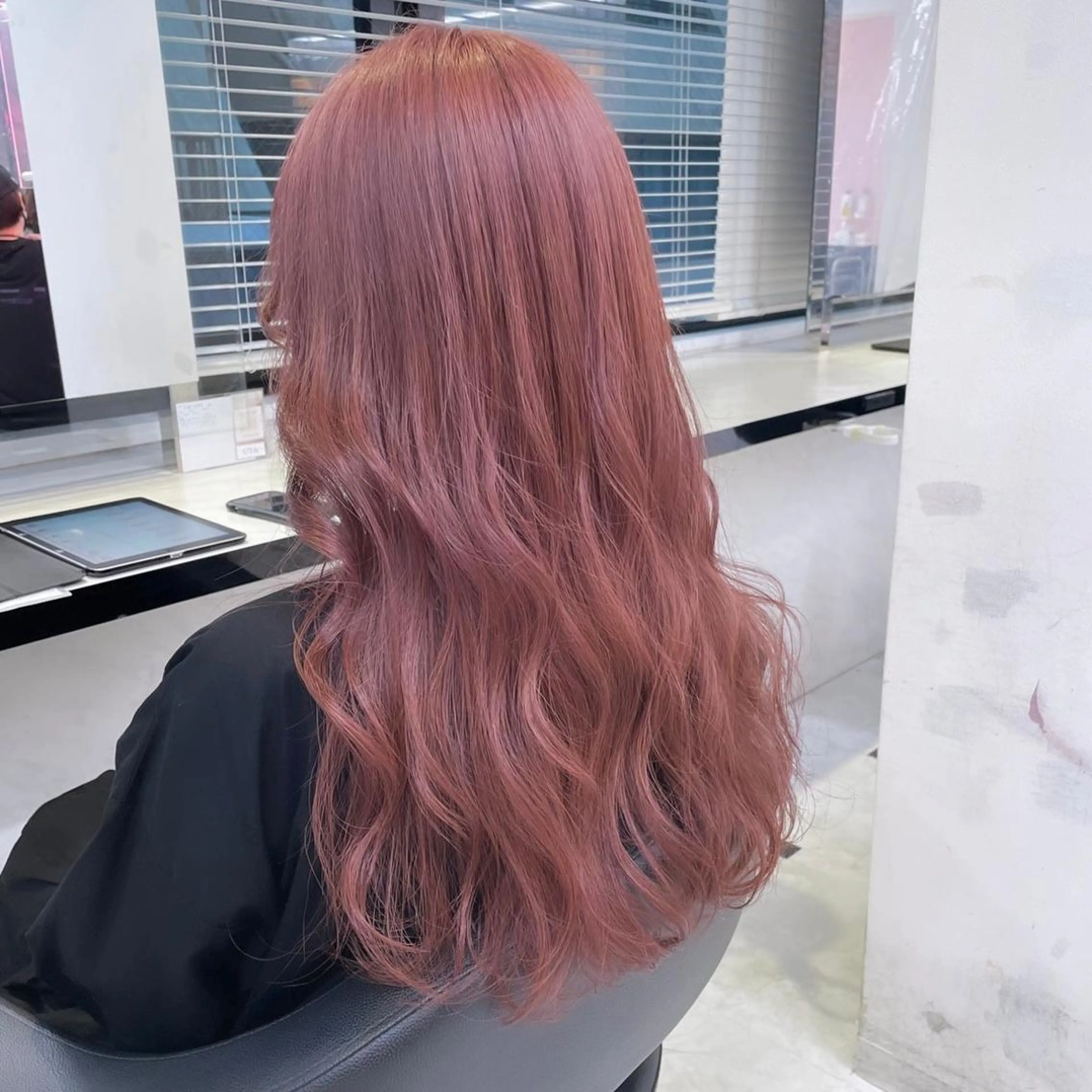 ミディアム カラー Kawahara WATARUのヘアスタイル