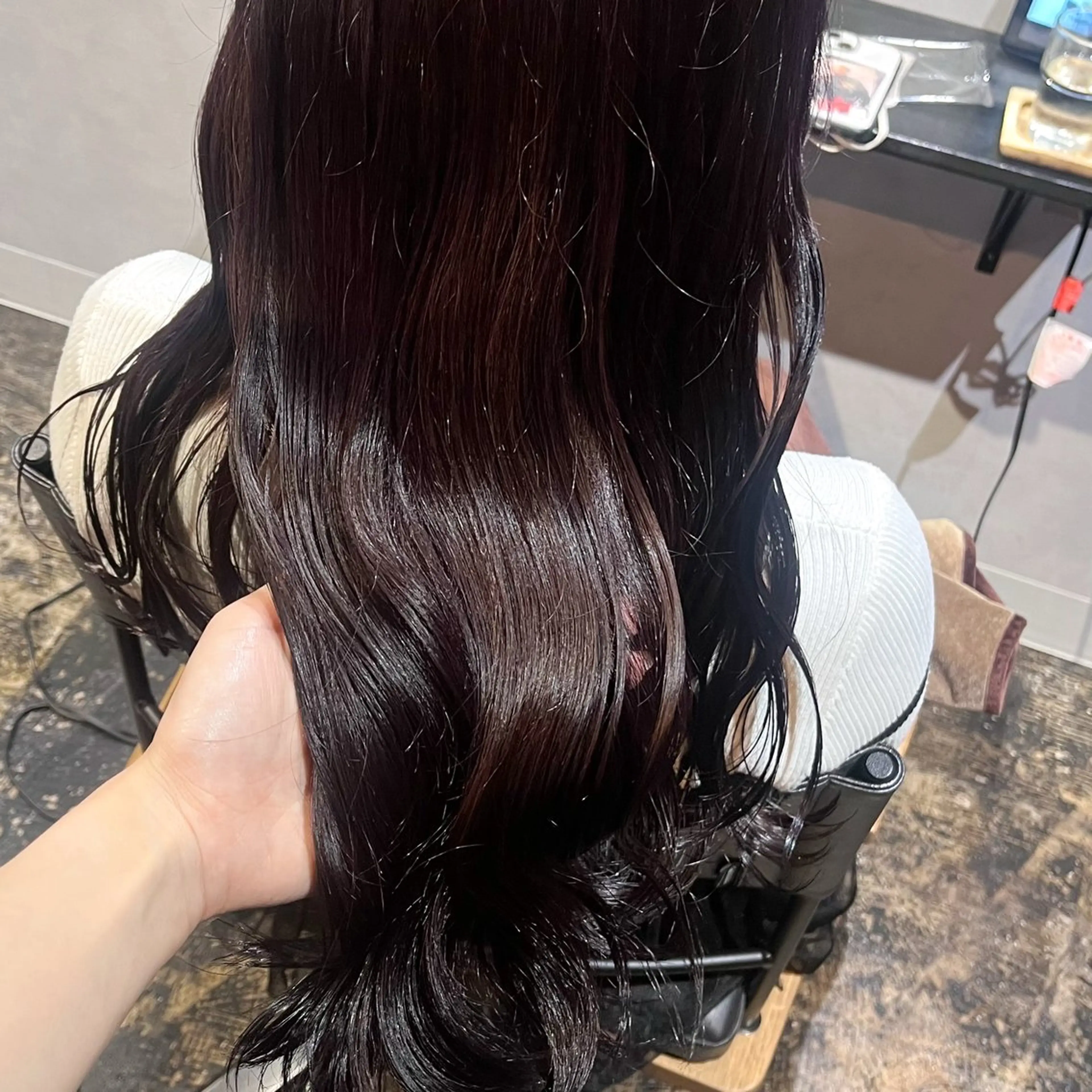 ロング カラー 伊藤 玲衣のヘアスタイル