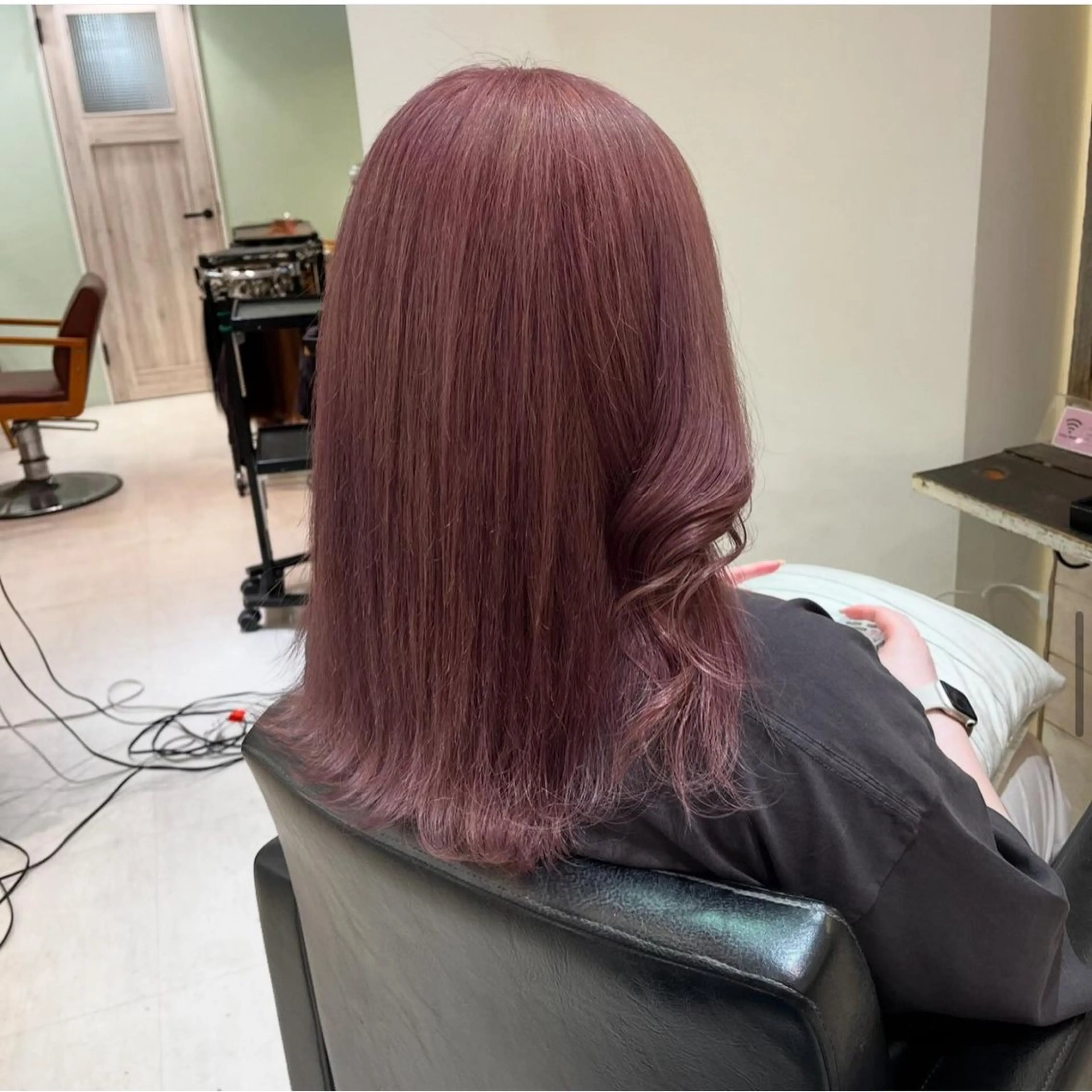 ミディアム 濱川響太レディース カットモデルのヘアスタイル