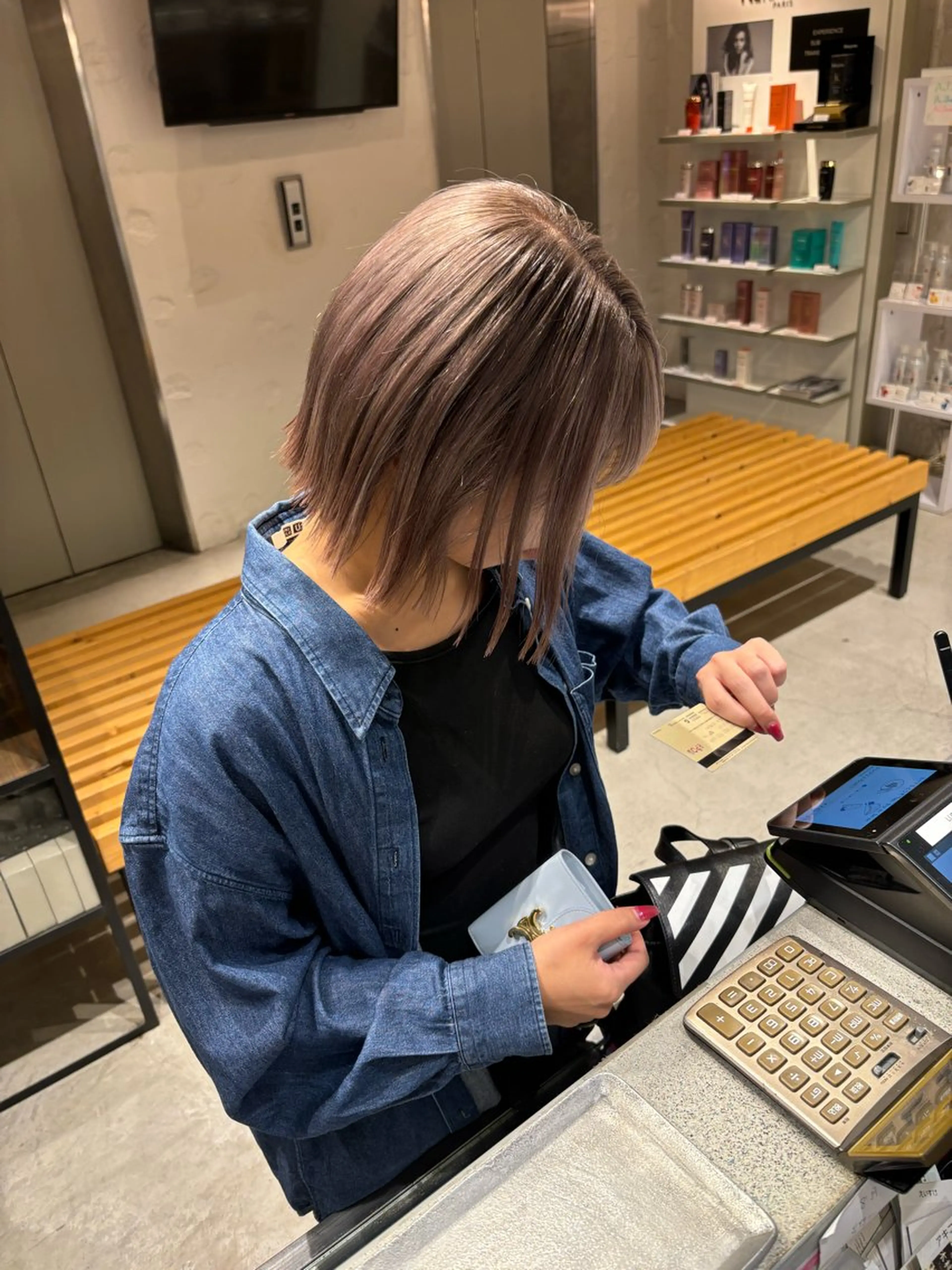 ショート カラー ベージュカラー ブリーチ ダブルカラー ハイトーンカラー ミルクティーベージュ ravens代表 🍀【ヒロム】🍀のヘアスタイル