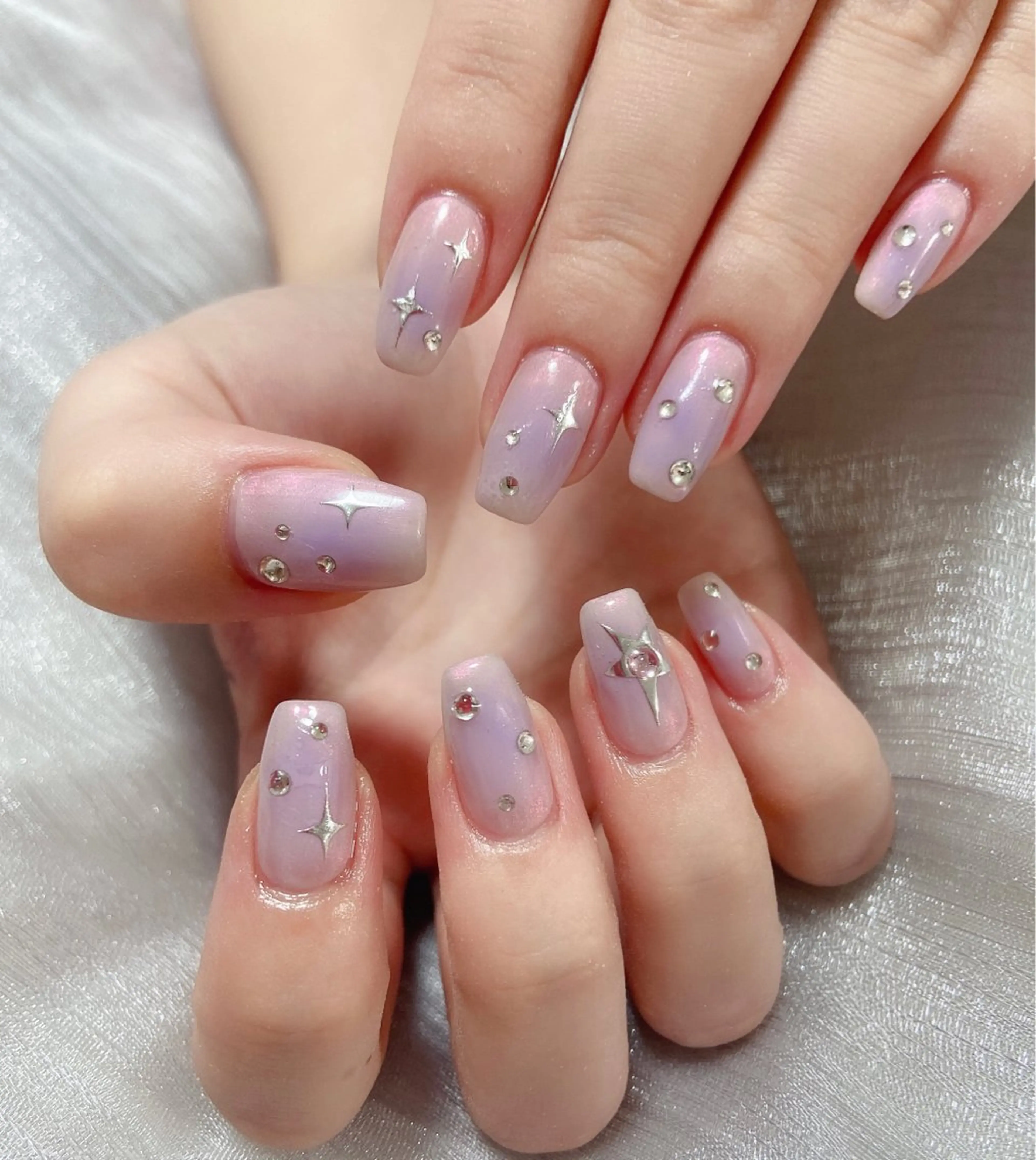 ネイル &ME ネイルサロンのネイルデザイン