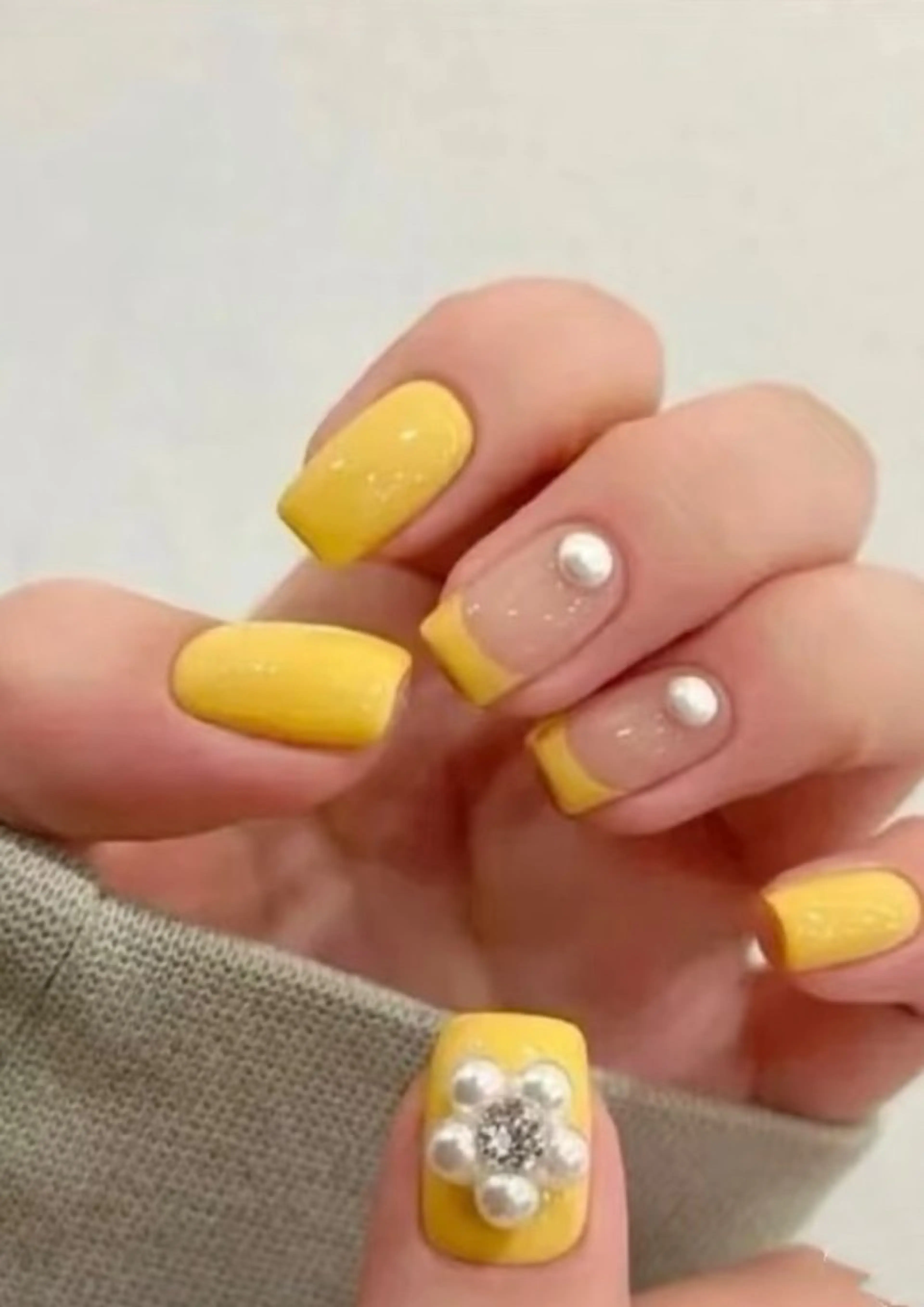 ネイル ハンドネイル H3 Nail Tsuki🦋💙のネイルデザイン