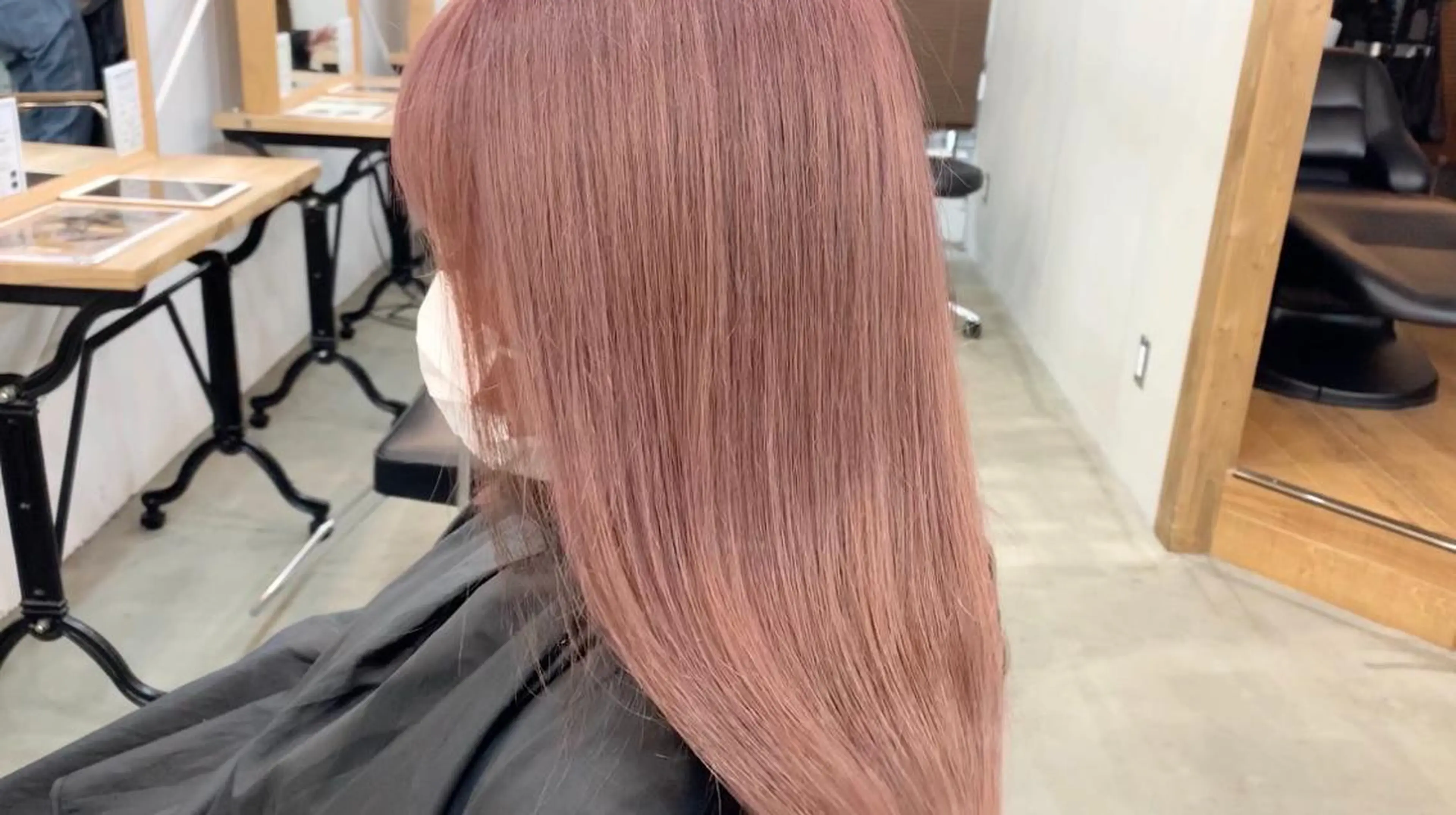 ロング カラー ヘアアレンジ ネイル ピンクカラー ピンク ブリーチ特化 / share 元太のヘアスタイル