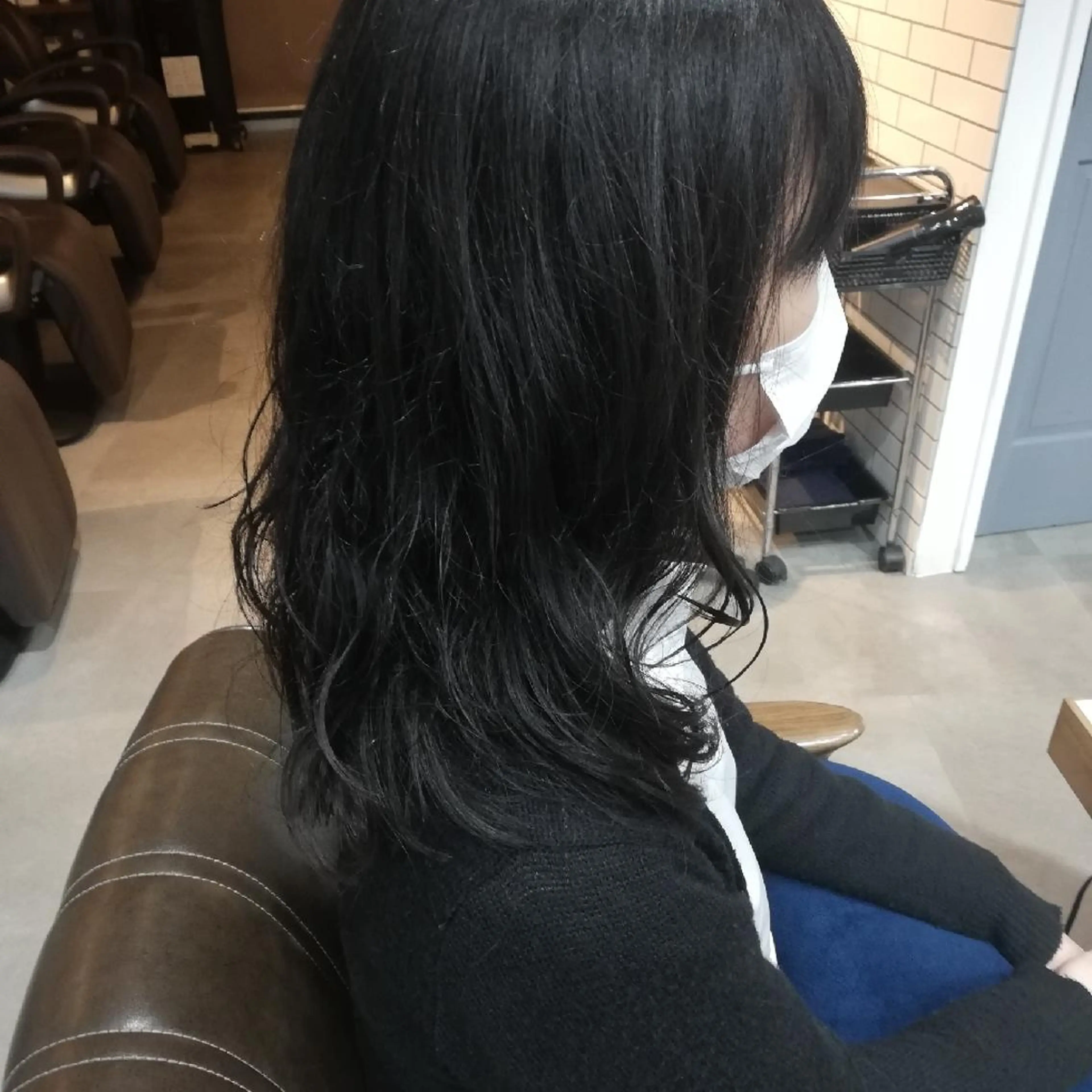 パーマ ミディアム ミディアムパーマ カット パーマ トリートメント 安岡美咲✂︎ 艶カラー/髪質改善のヘアスタイル