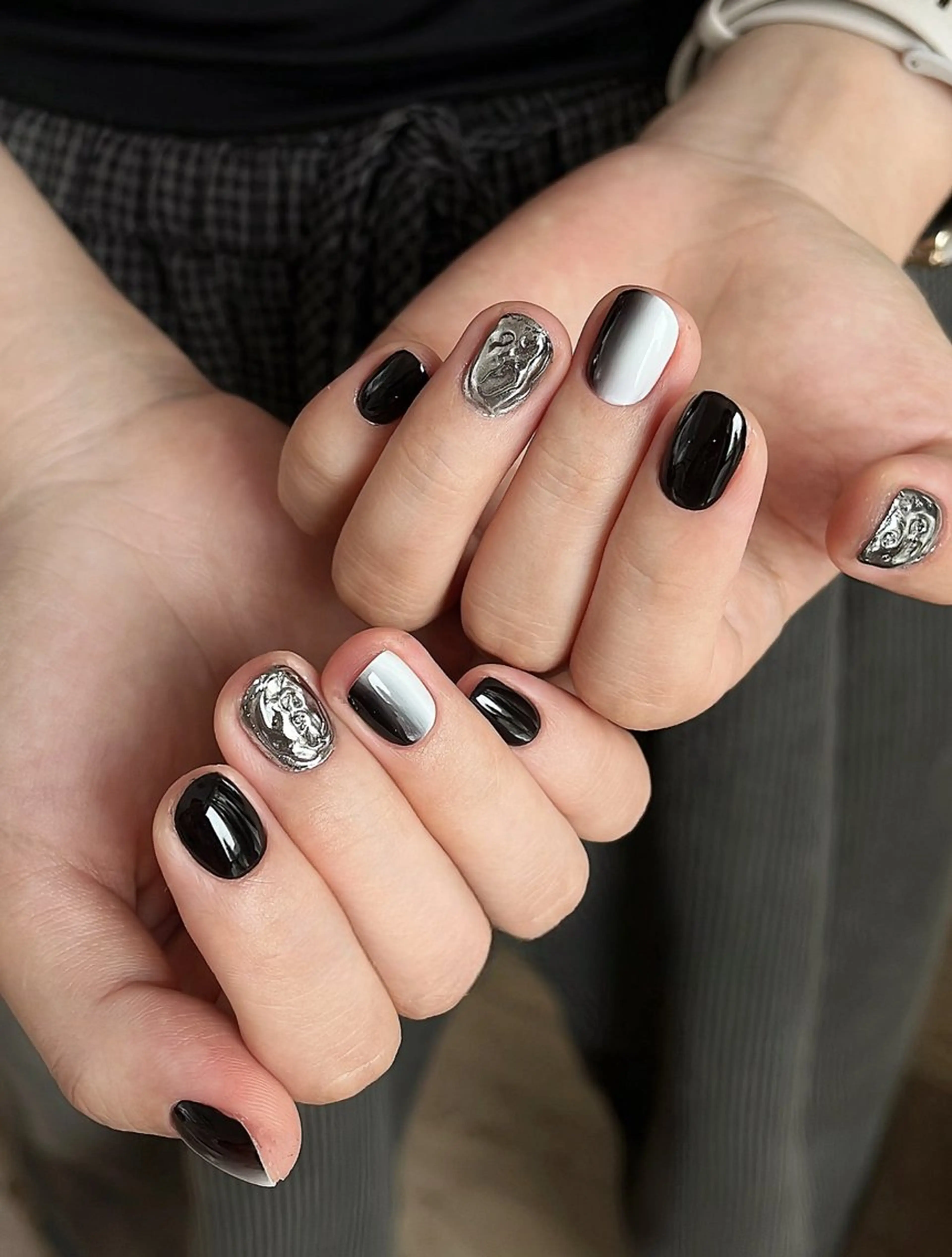 ネイル オーロラネイル 長さ出し フットネイル 韓国ネイル ラメ(グリッター) ハンドネイル 👍thumbs up nail👍のネイルデザイン