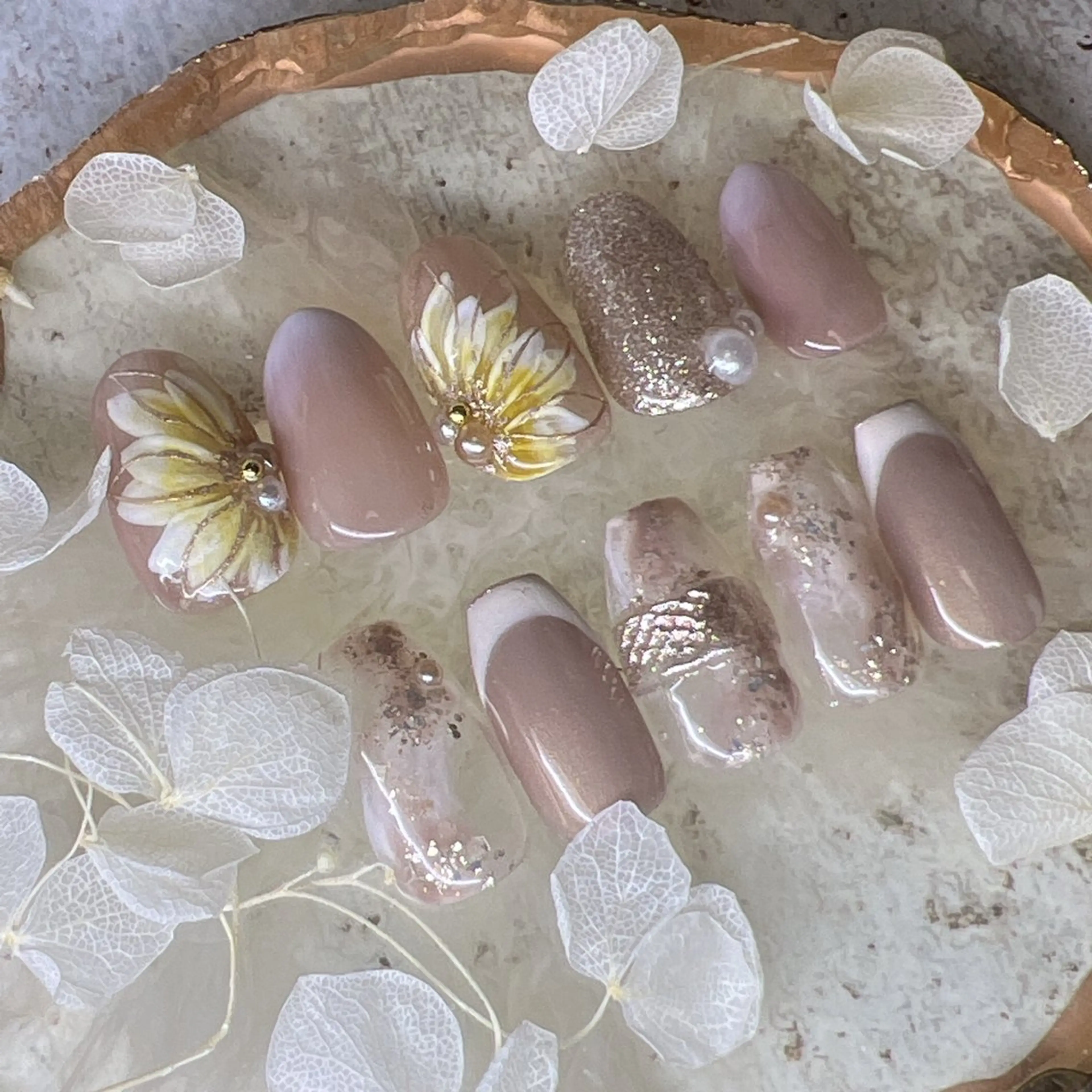 ネイル ハンドネイル Lily*nail 🌻Mii🌻のネイルデザイン