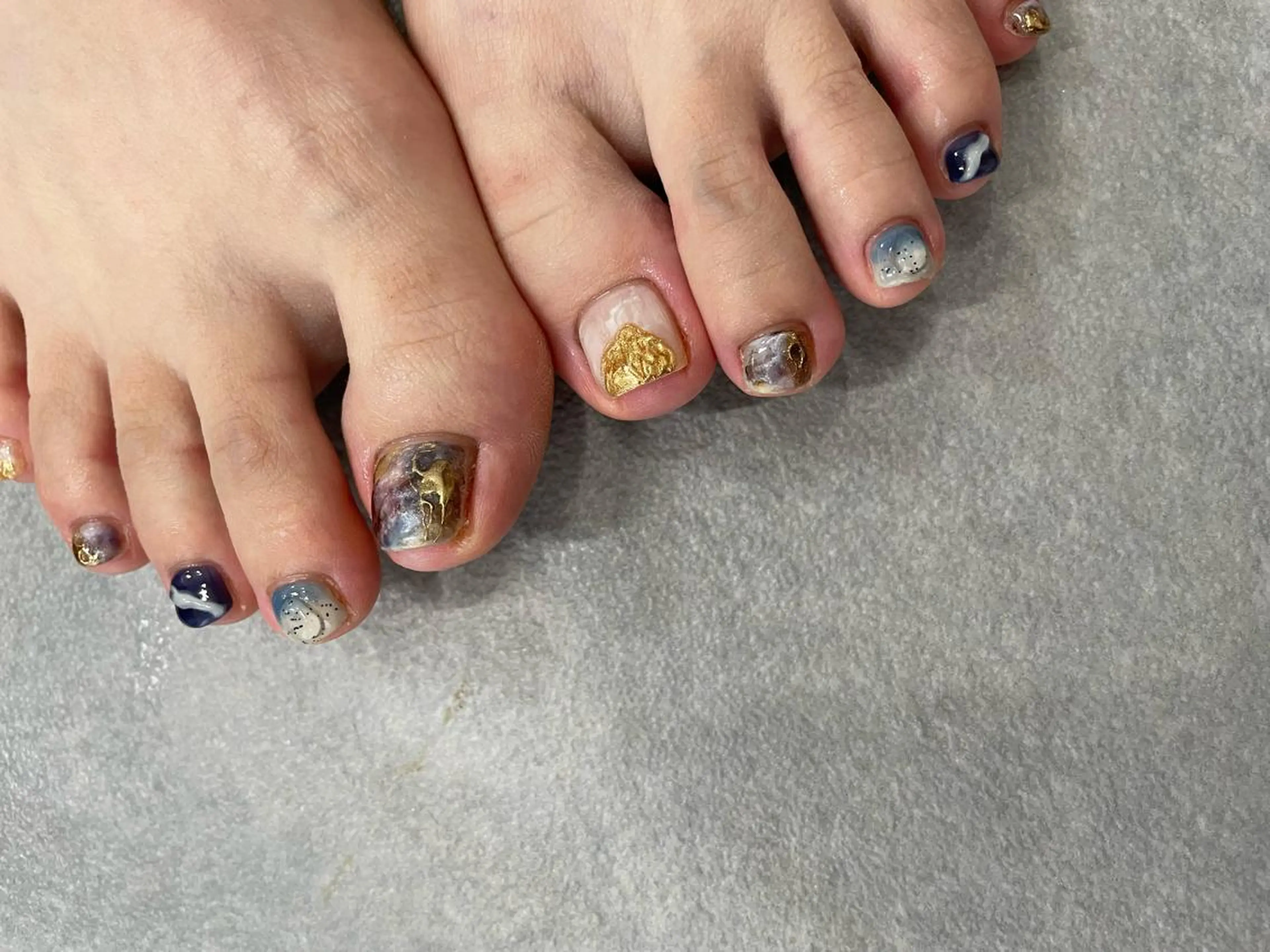 ネイル フットネイル ハンドネイル フットネイル kiii.__ ✴︎*のネイルデザイン