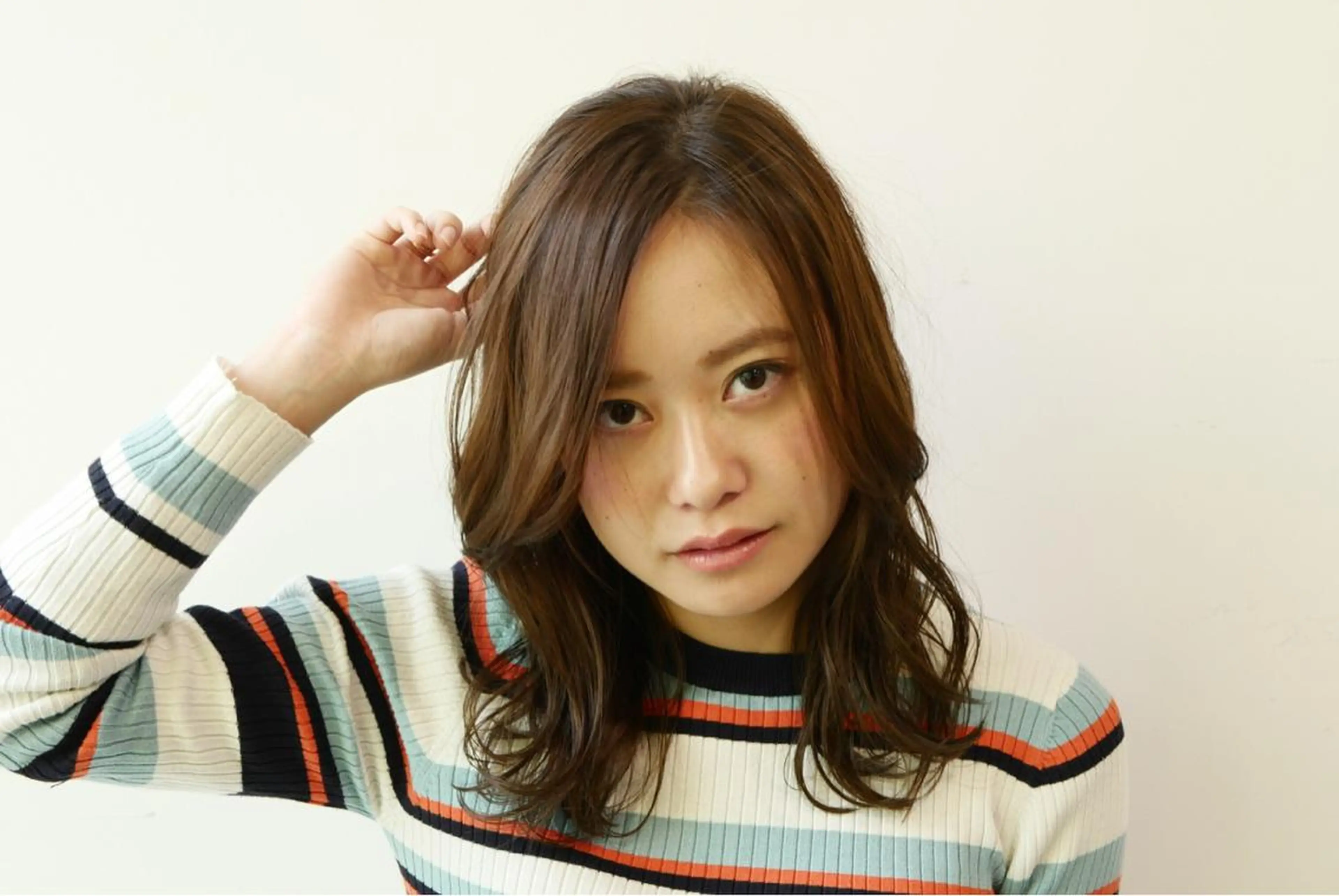ミディアム パーマ 徳本 駿太のヘアスタイル