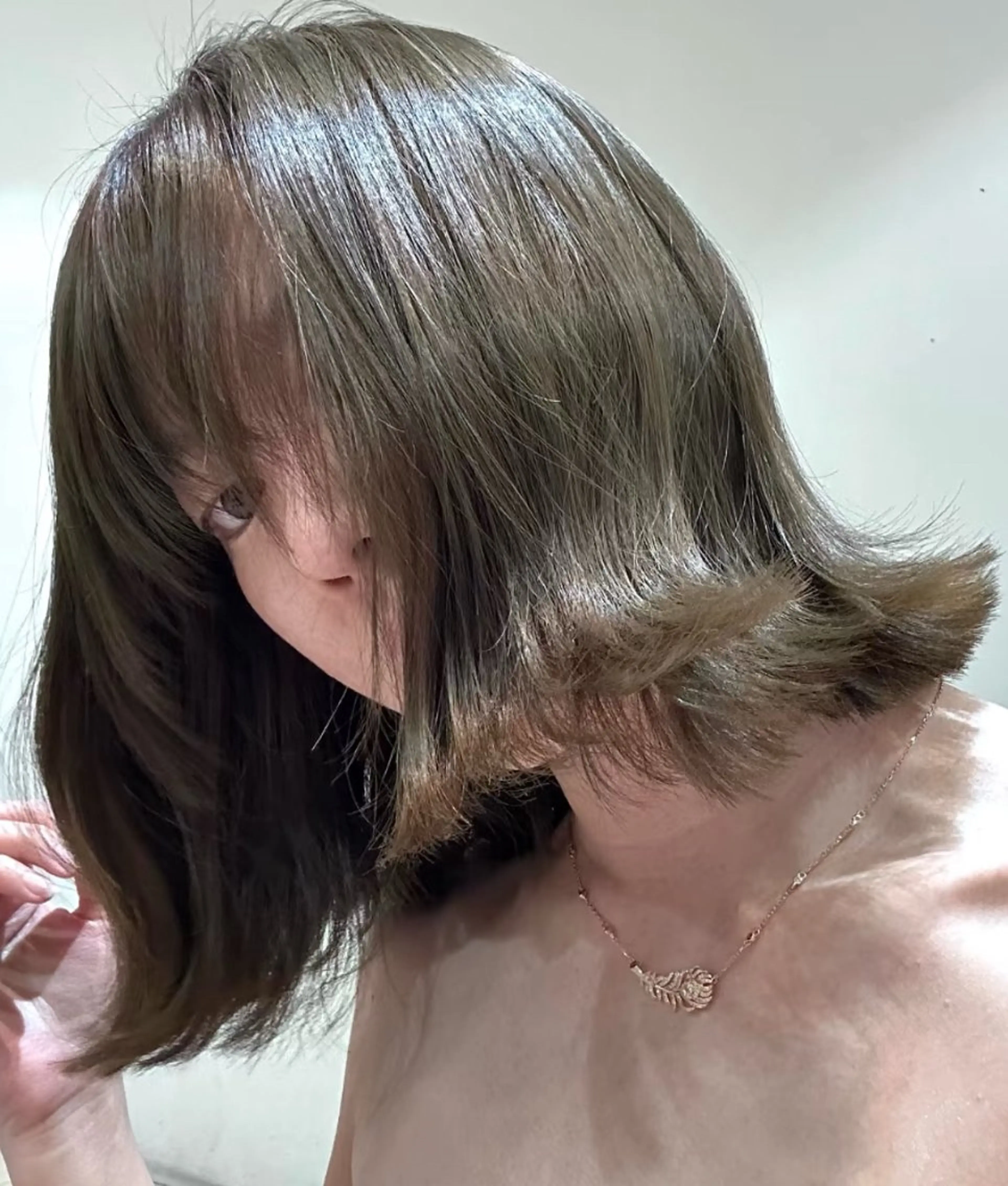 ロング 韓国風レイヤーカラー ライムのヘアスタイル